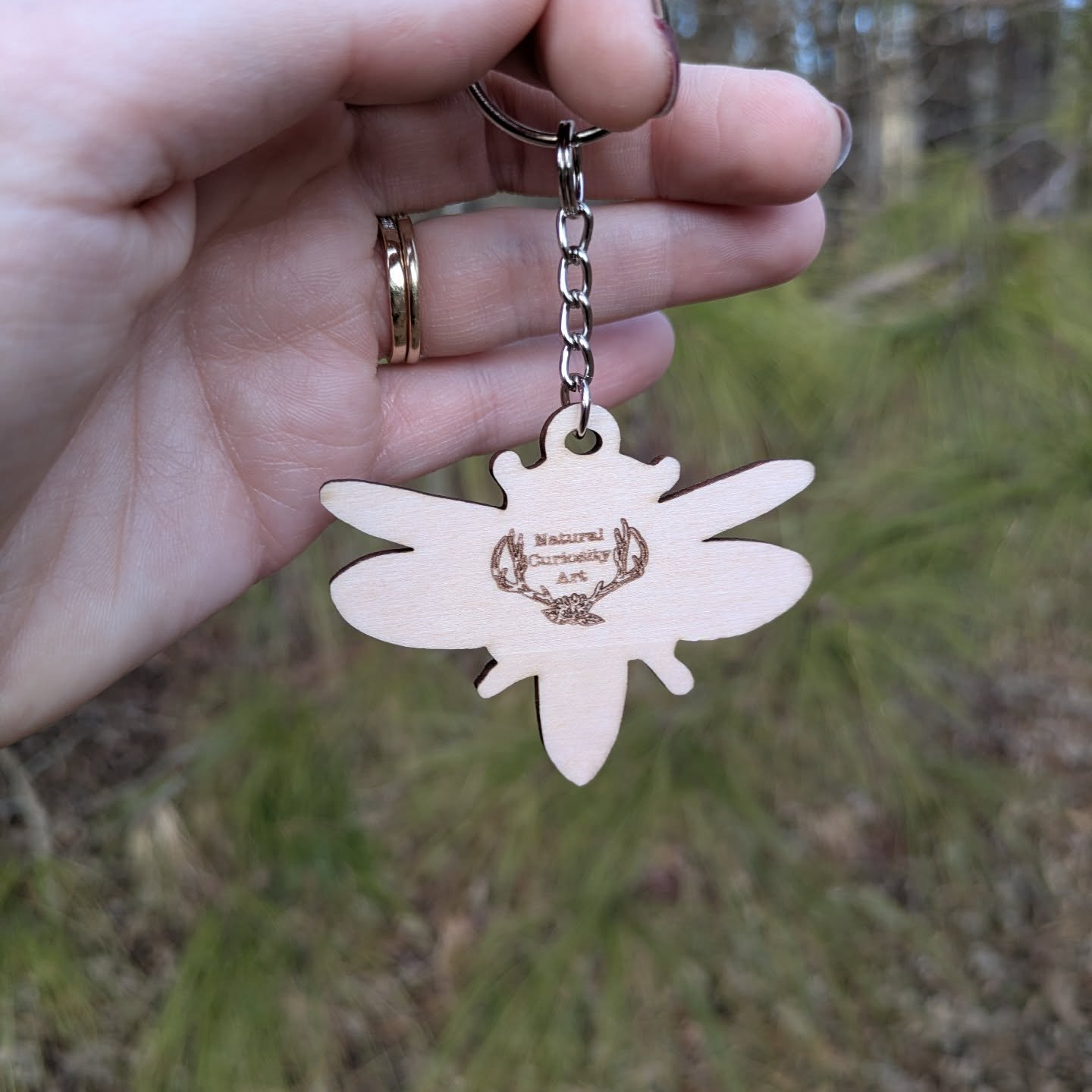 ✨Sneak Peek✨
I've got a new keychain vendor and I'm excited to say that they are a business and a friend! @keach_company has done a fantastic job revamping my keychains. They are going to be a little bigger, with laser engraved outlines and my logo o