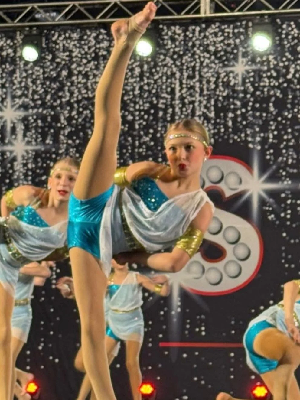 0️⃣ to 💪 

#danceetc #deproud #morethanjustdance @stage8dance