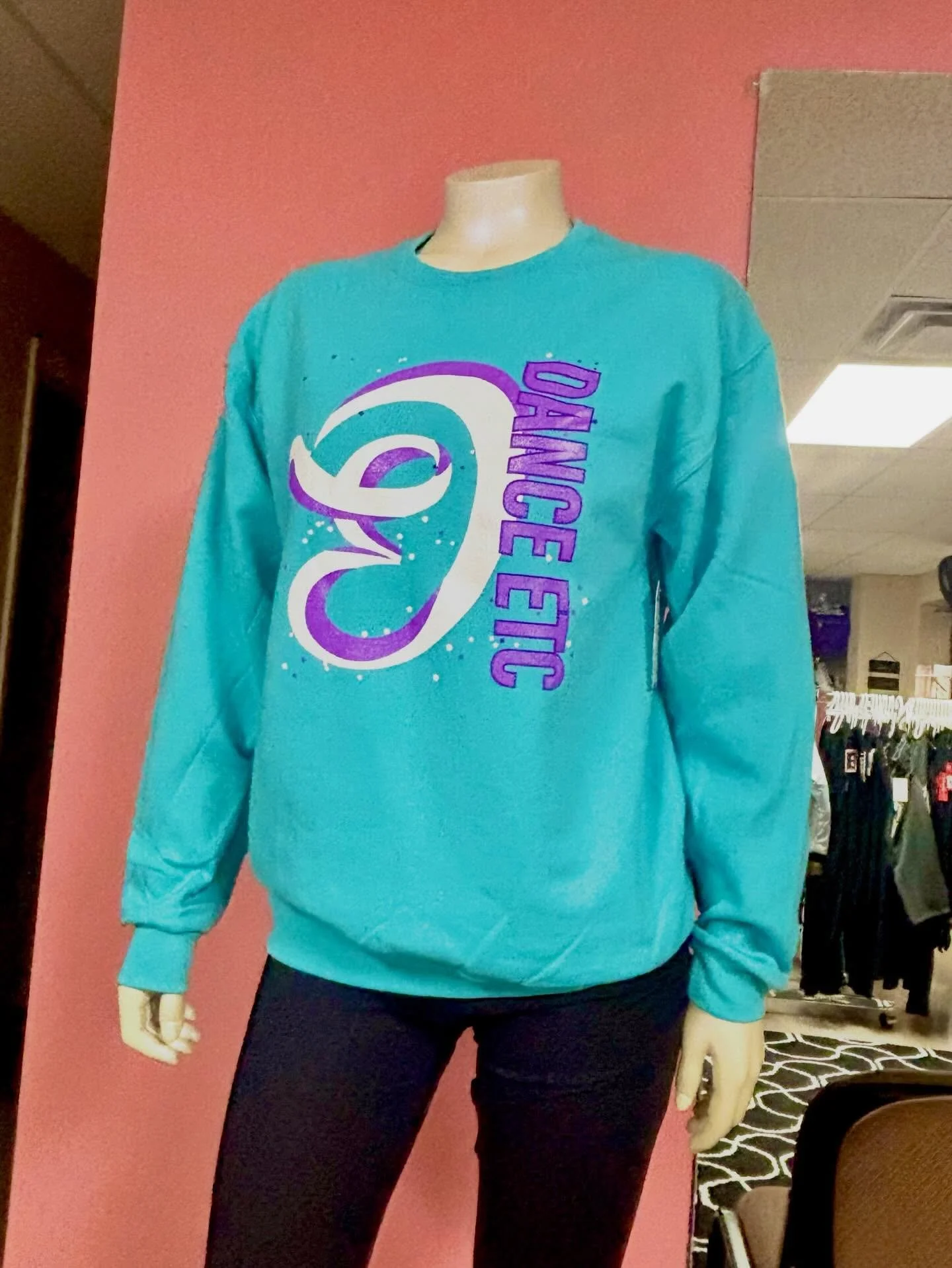 GET THEM WHILE THEY LAST! Show your DE pride in these new logo sweatshirts. Available at The Dance Shoppe 💖

#danceetc #deproud @thedanceshoppeky @danceetcstudioofdance