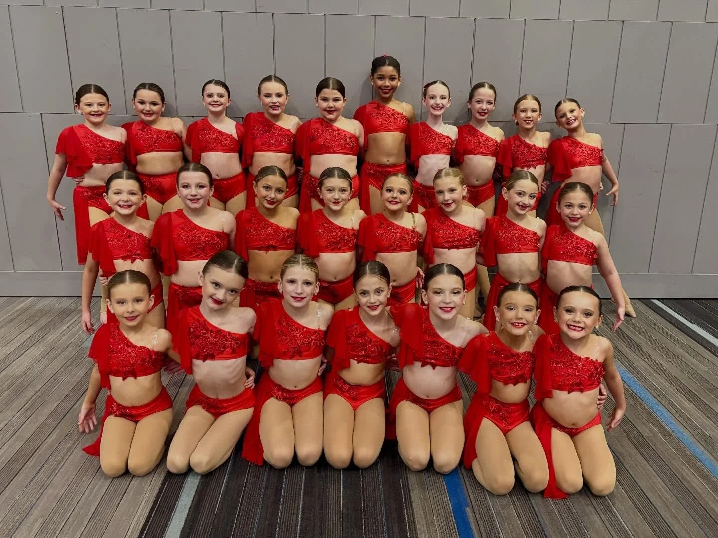 🌹 Mini Large Lyrical 

#danceetc #deproud #morethanjustdance @ameridance