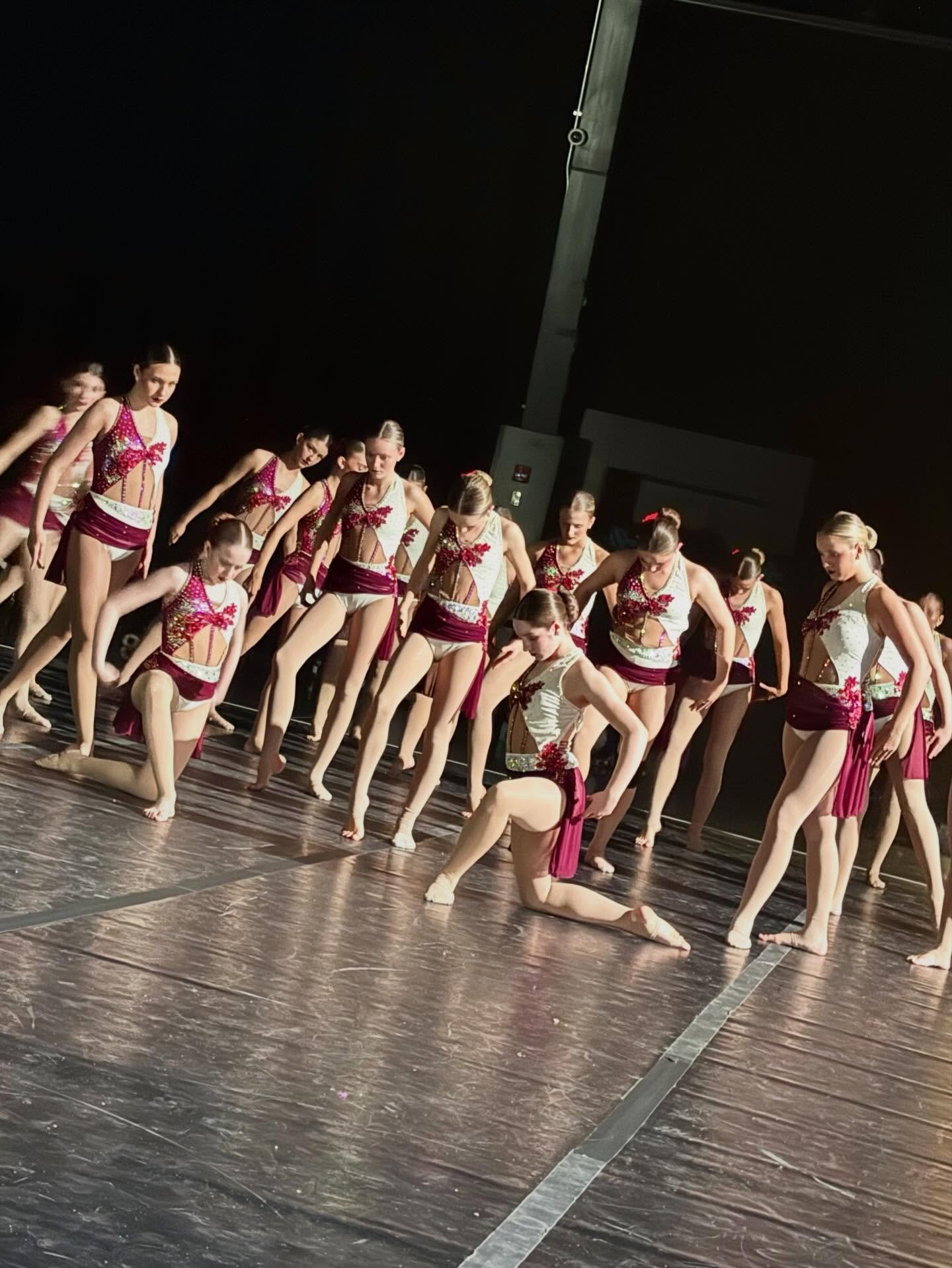 Juniors warming up lyrical 

#danceetc #deproud #morethanjustdance @stage8dance