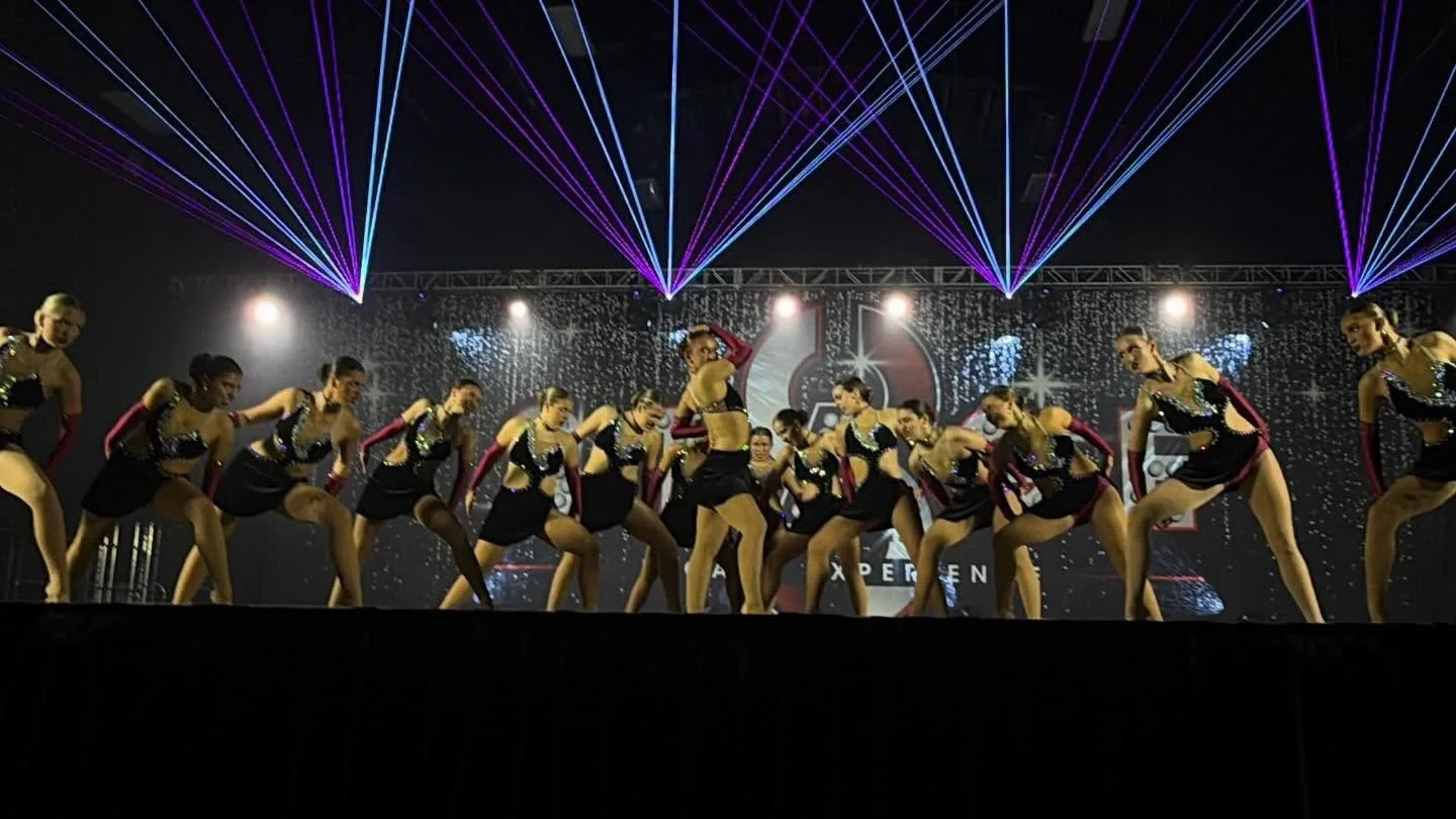 DE Senior Jazz 🖤❤️

#danceetc #deproud #morethanjustdance @stage8dance