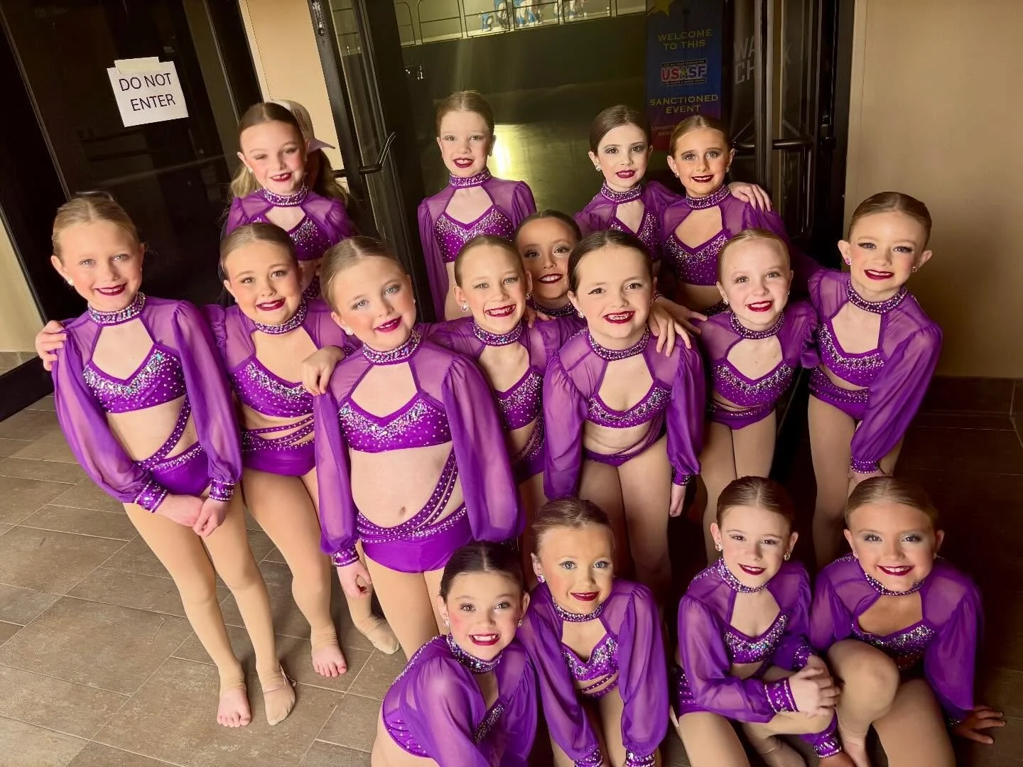 DE Mini Prep Lyrical 💜

#danceetc #deproud #morethanjustdance @stage8dance