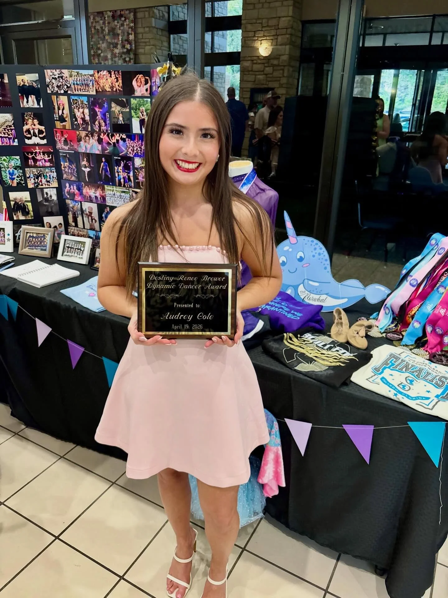 ✨ Highlights from Elite Showcase 2026 ✨
&bull; Beautiful performances from our DE Elite teams, soloists, and duo dancers! A huge thank you to all the parents, family, and friends that came to support our performers
&bull; Breanna Hall Shining Light A