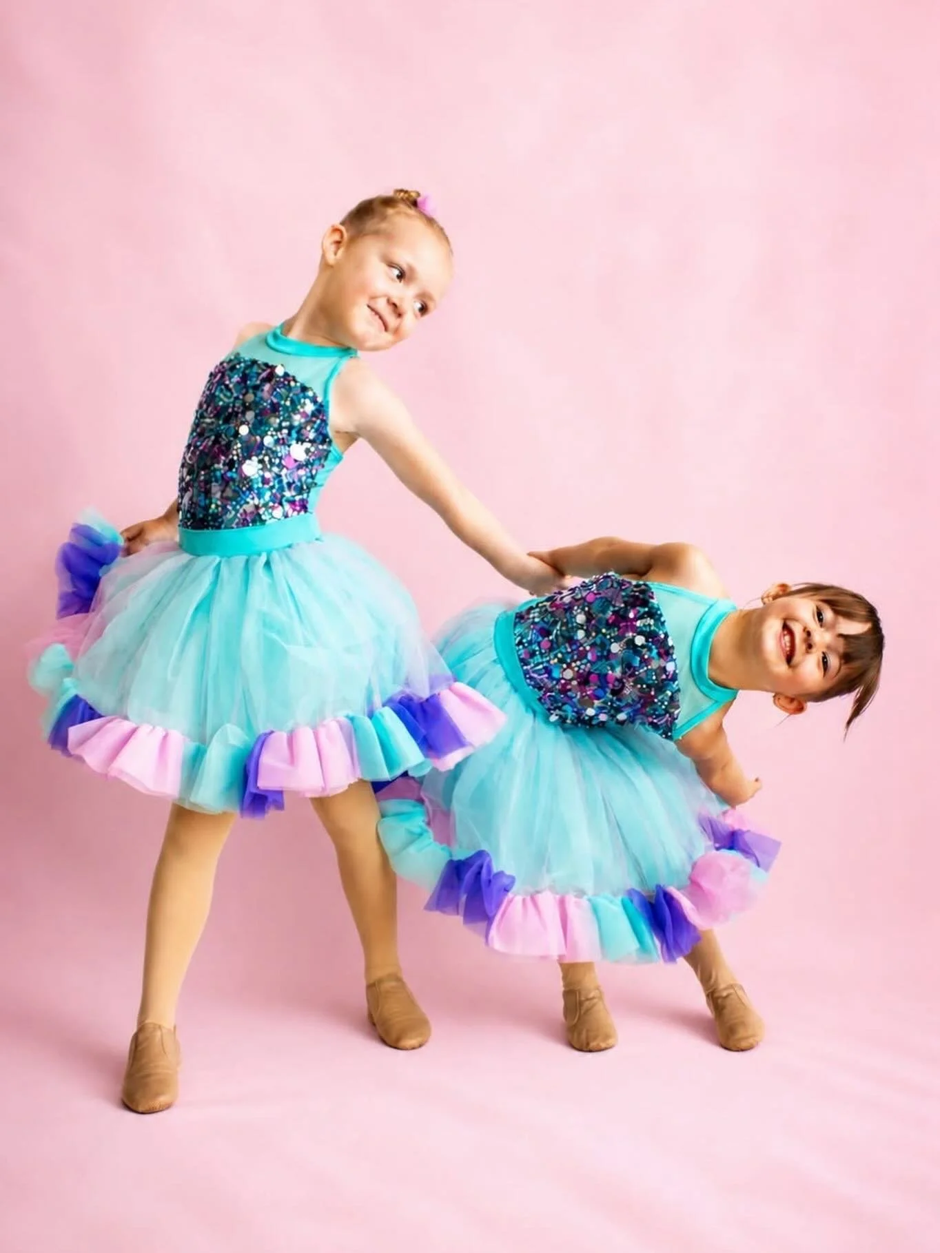We love seeing their big personalities shine through ✨ 

Photo taken by Brittany Lamb 📸 
@thriftywithbrittany