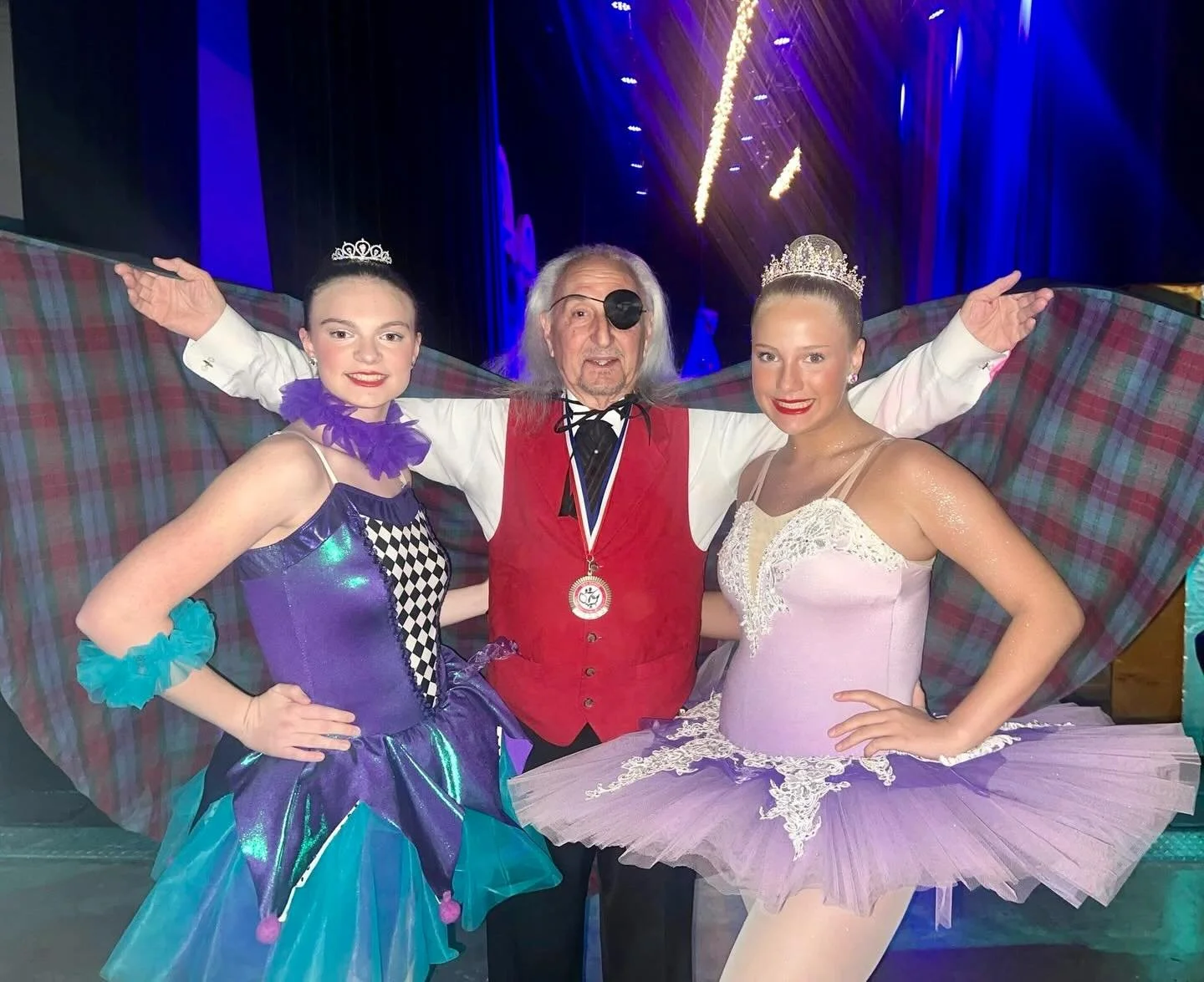 Drosselmeyer with the magical ballerina &amp; clown dolls 

#denutcracker2025 #deproud #danceetc