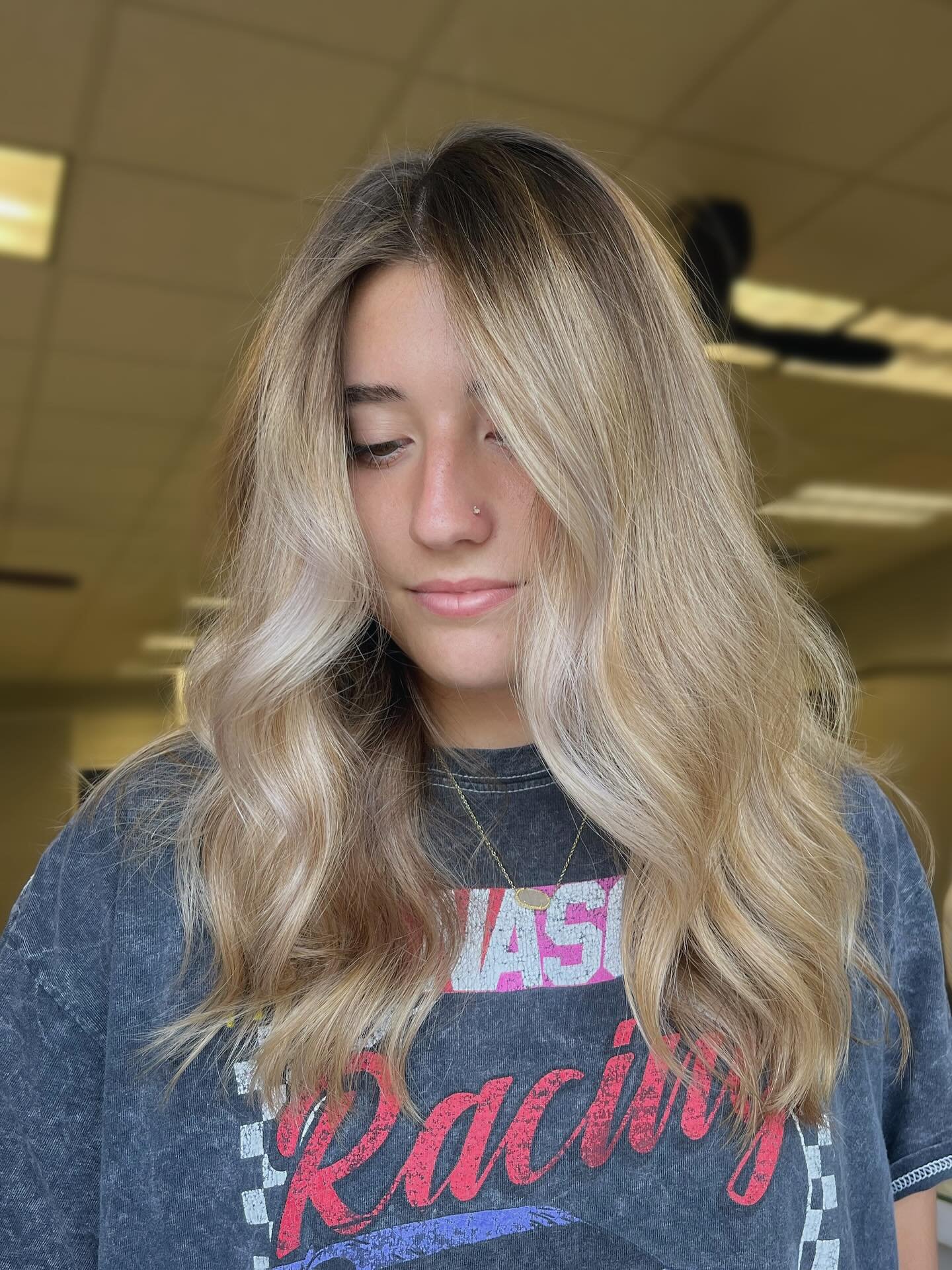 Birthday Balayage for @graciegladding
.
Root smudge @originalmineral COR 4.71, 66.19, and clear 3volume
Balayage with @originalmineral Clean Blonde & 30volume
Gloss @originalmineral #cleanliquids 7.4, 7.3, 8.63
.
#ammoniafreecolor