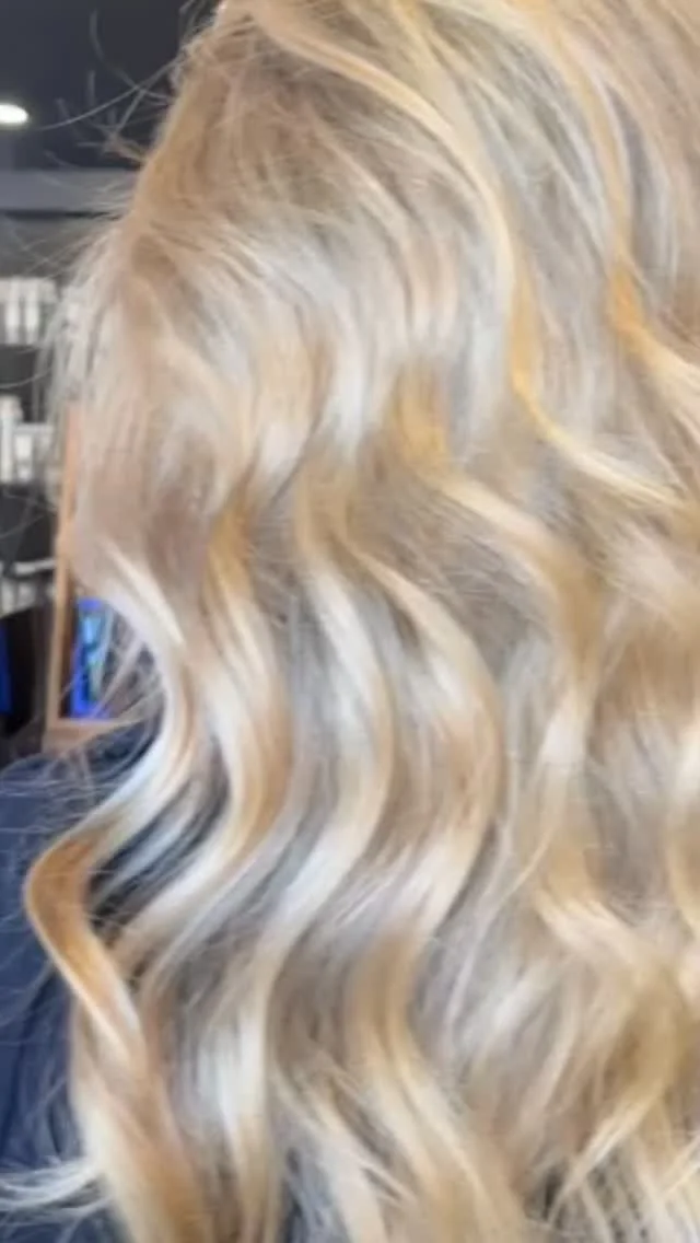 Going dark for Fall 
#mysisterforever #blairsvillehairstylist #colortransformation #innersensecolorpurity #innersenseorganicbeauty