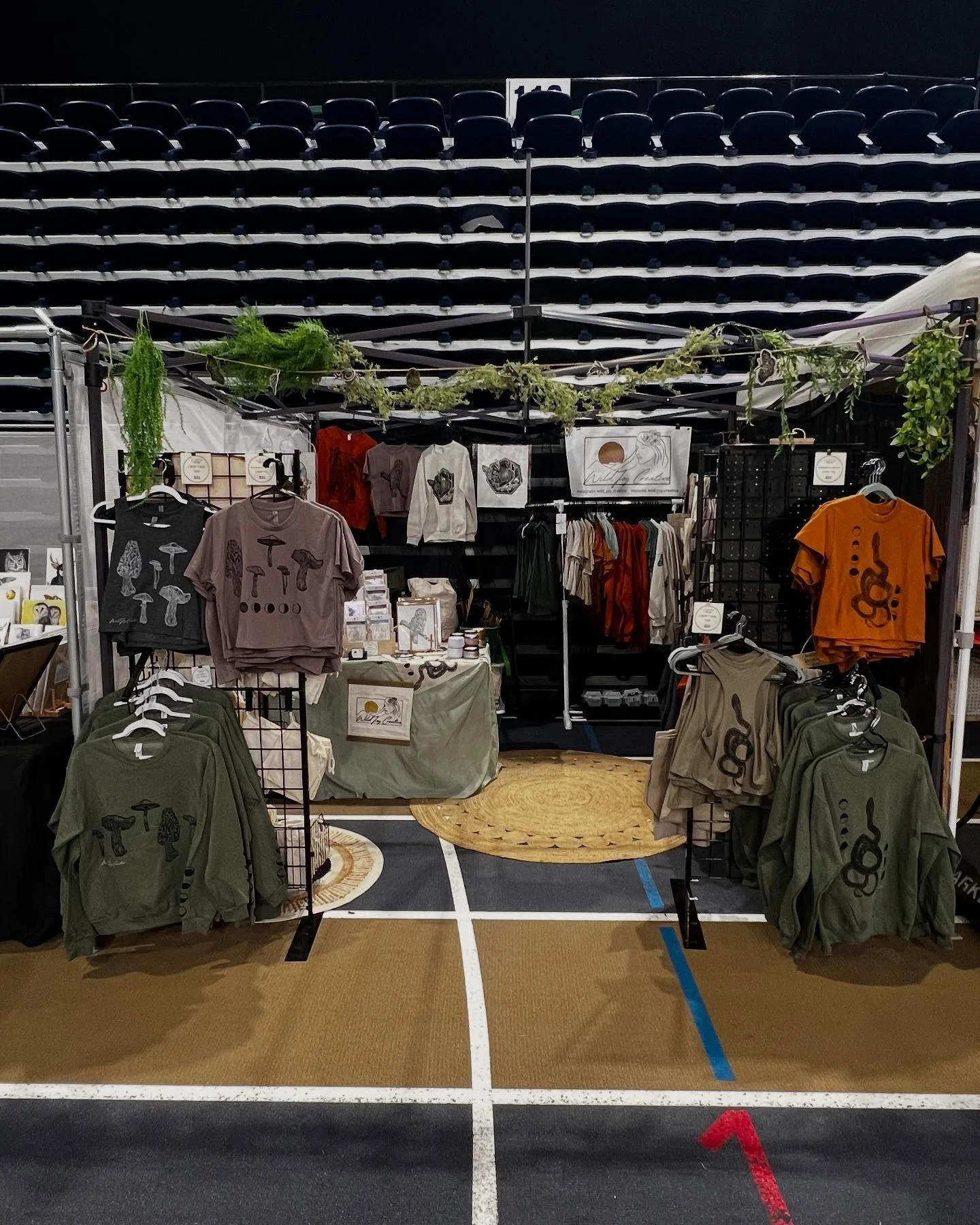 Made Fair!!! Today 5-8 VIP $10 benefiting @gallatinwatershedcouncil ! Tomorrow 9-10 early bird $5 and 10-4 free! #Bozeman #montana #supportlocal #artists #linocut #embroidery #jewelry