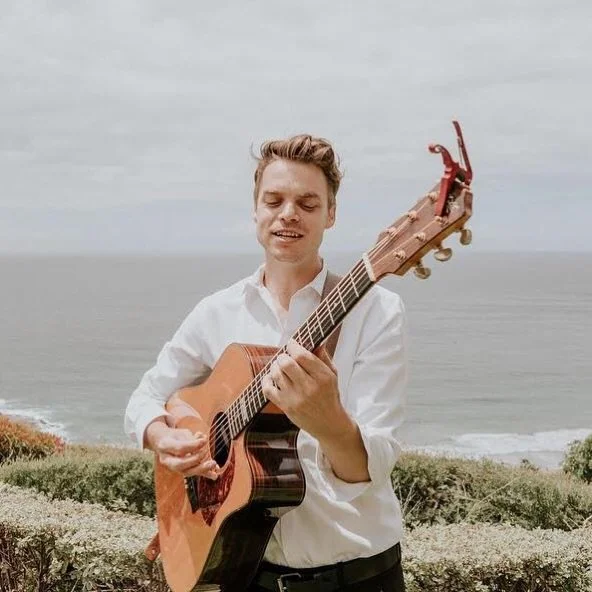 One last Sunday Craic to finish the year. 🍻

Jake Edgley on from 8PM, DJ rolling late into the night. 🎶

📅 Sunday 28th December
🎶 Jake Edgley &ndash; 8PM
🎧 Resident DJ &ndash; 11PM &rsquo;til late

End 2025 with the best vibes in Bondi. ✨
#Sunda