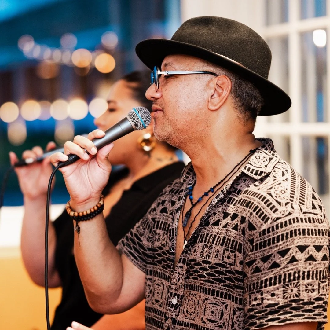 Tea Gardens Live tomorrow night 🎶

📅 Friday May 29TH 🎶 Carlos &amp; Unkle H &ndash; Live from 6PM 🎧 Resident DJ &ndash; 9PM &lsquo;til late

Cold weather, cold beers and live music all night long 🍻 #TeaGardensLive #LiveMusic