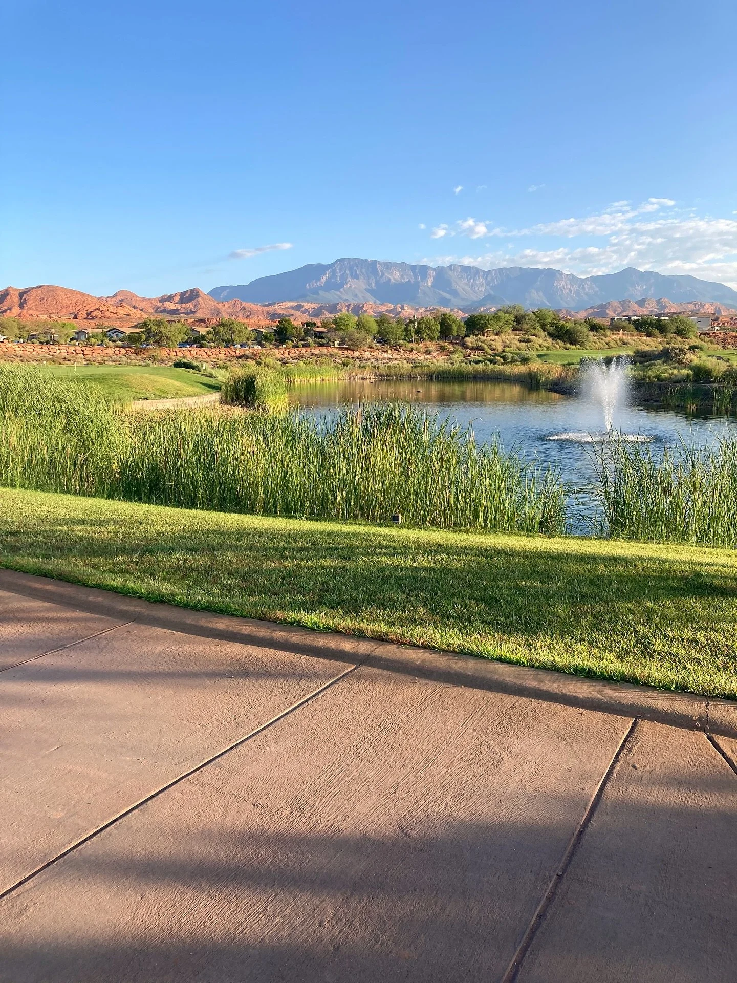 Southern Utah views ⛰️🙌 can anyone guess where this picture was taken? 
(Not a construction post, but if you want a free estimate for a project, send us a dm!)
#stgeorgeutah #utahbusiness #southernutah #utahphotography #bskeltonconstruction