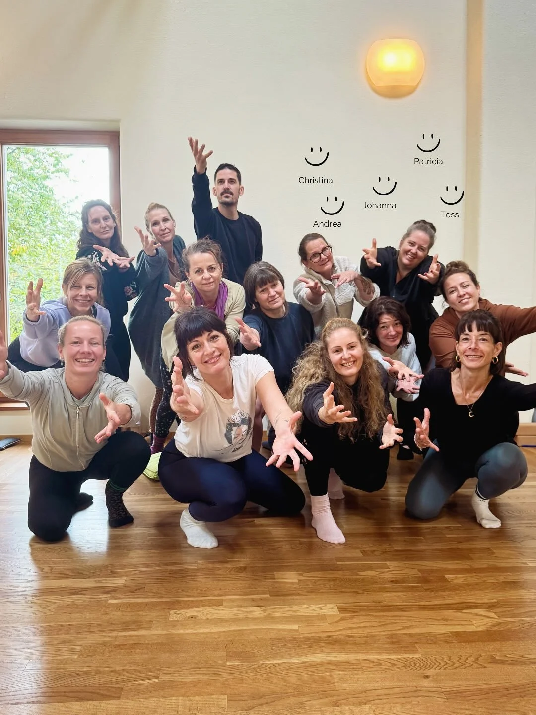 Sangha in full swing 😍😎💪

Was f&uuml;r eine wundersch&ouml;ne bunte Woche wir erleben durften!
Weinen und lachen.
Schweigen und sprechen.
Dem Dharma gewidmet.

Was Dharma ist? 
In diesem Moment voll zu leben, wer du bist.
Warum du es nicht tust?
D