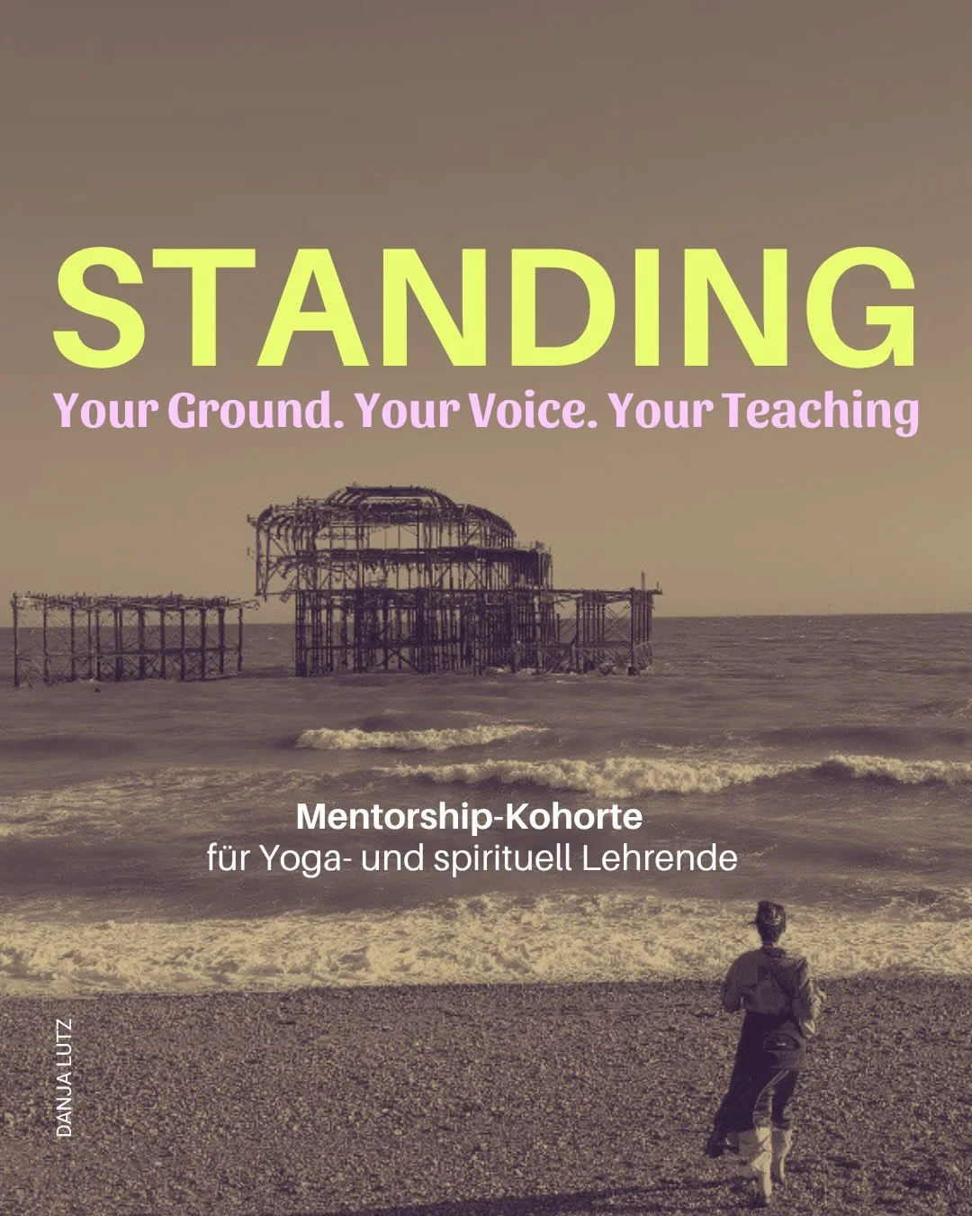 Standing ist ein Gruppenmentorship f&uuml;r YogalehrerInnen bzw. somatisch/spirituell Lehrende, die ihre Stimme und eigene Art zu unterrichten entwickeln wollen - jenseits von Perfektionismus, People Pleasing und dem Druck, noch mehr geben zu m&uuml;