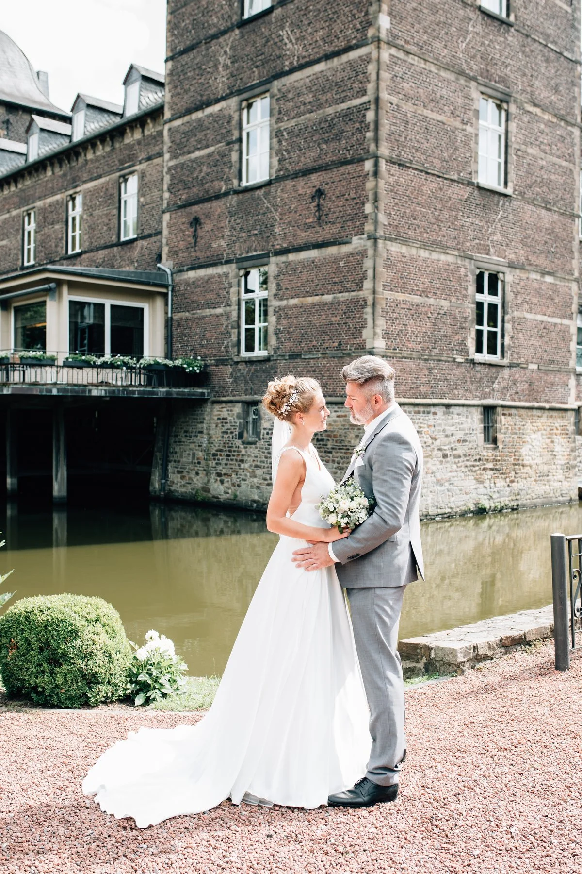 Hochzeitsfotograf Essen Claudia Krawinkel Fotografie Zeche Zollverein Schloss Hugenpoet 144.JPG