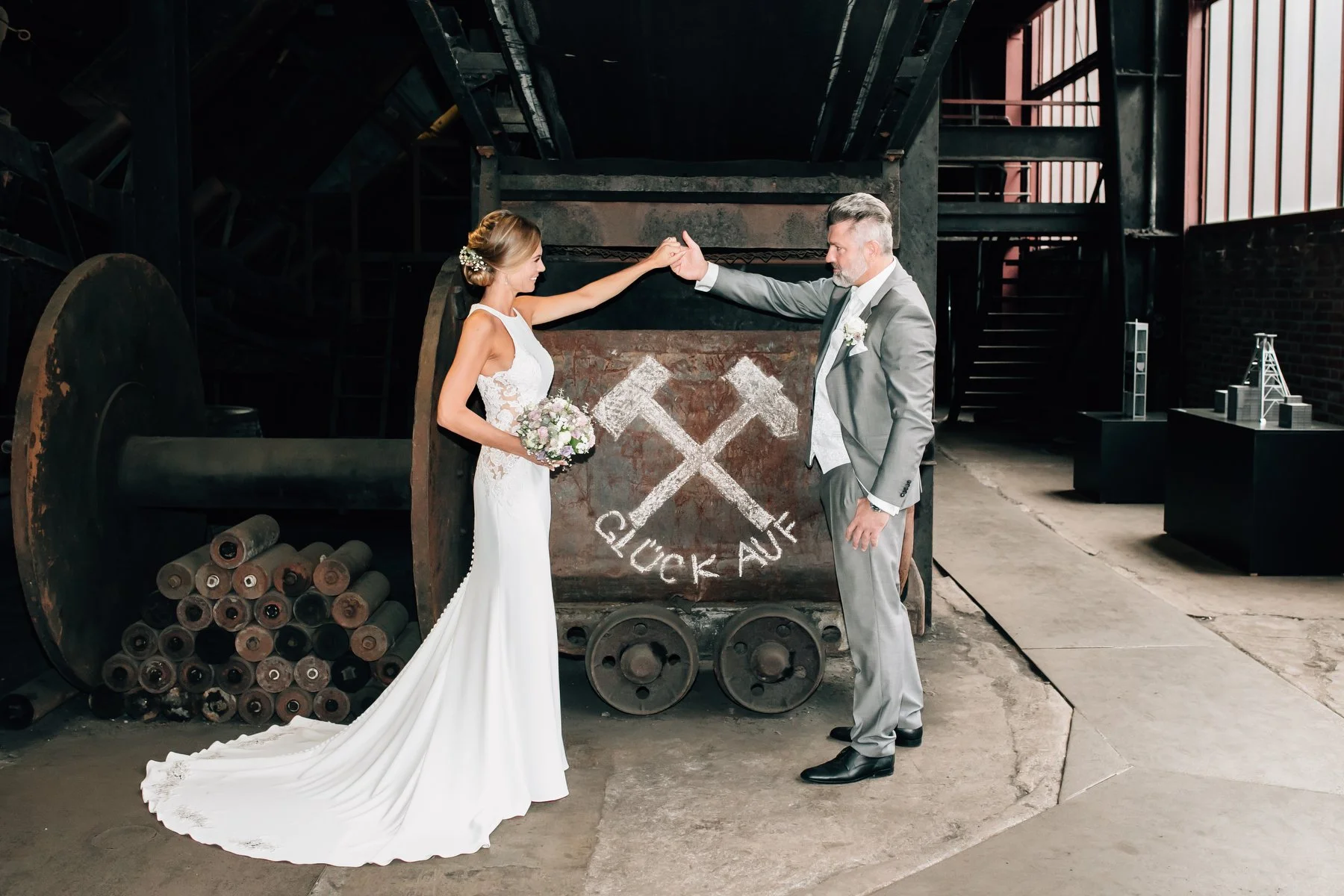 Hochzeitsfotograf Essen Claudia Krawinkel Fotografie Zeche Zollverein Schloss Hugenpoet 65.JPG