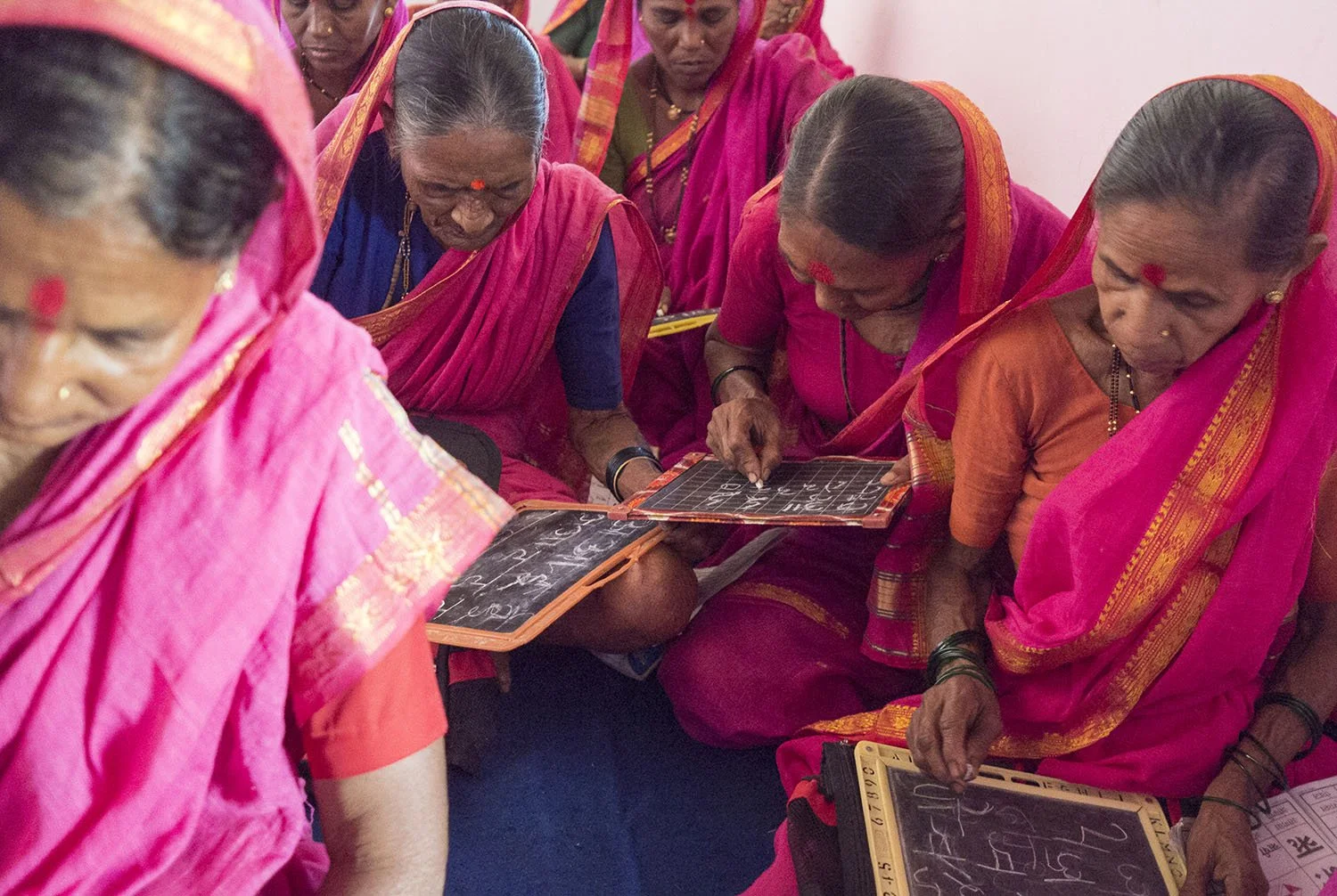 GRANNY SCHOOL_Photo Story by Satyaki Ghosh07.JPG