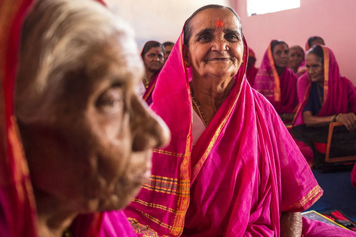 GRANNY SCHOOL_Photo Story by Satyaki Ghosh06.JPG