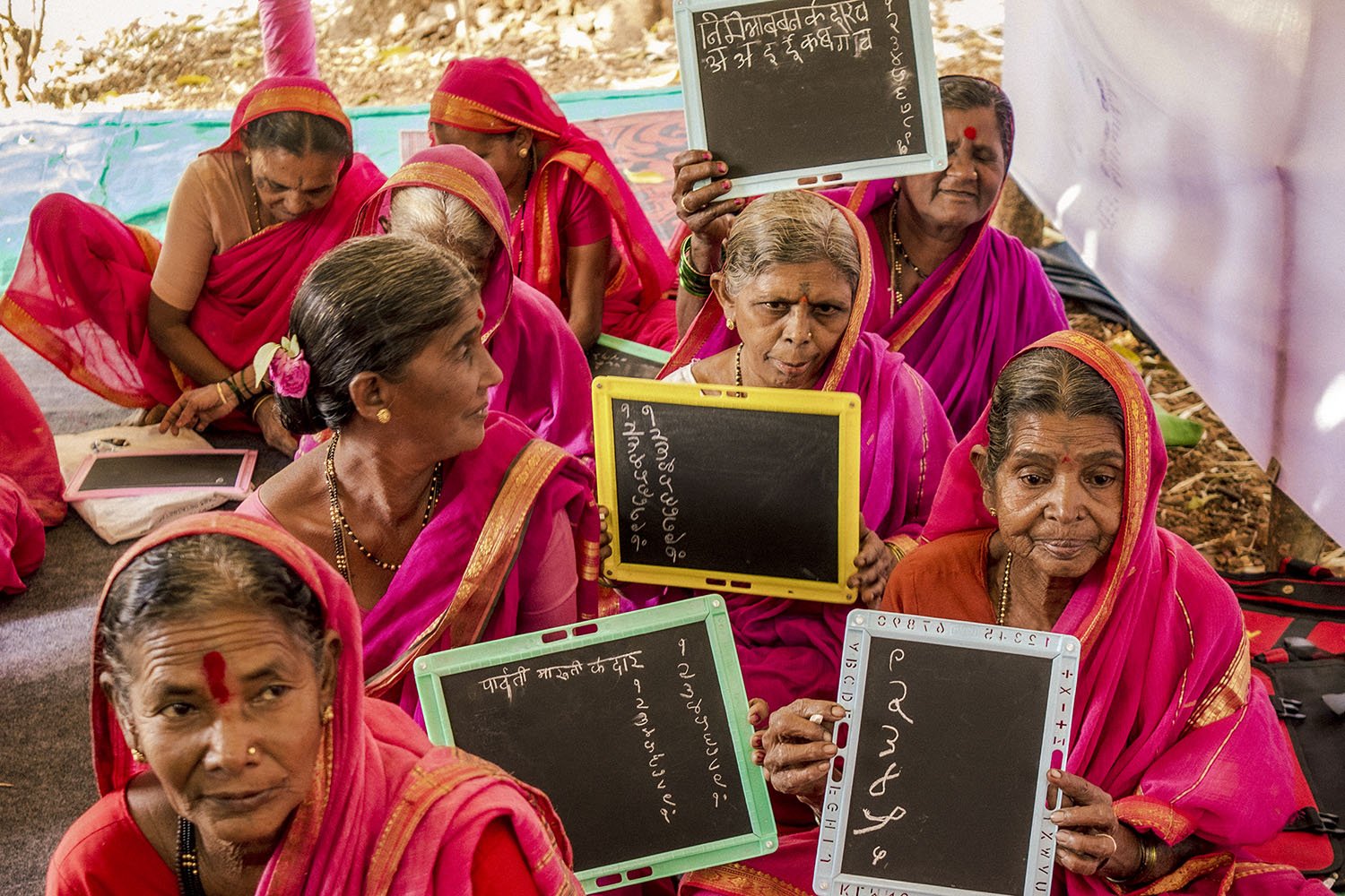 GRANNY SCHOOL_Photo Story by Satyaki Ghosh11.JPG