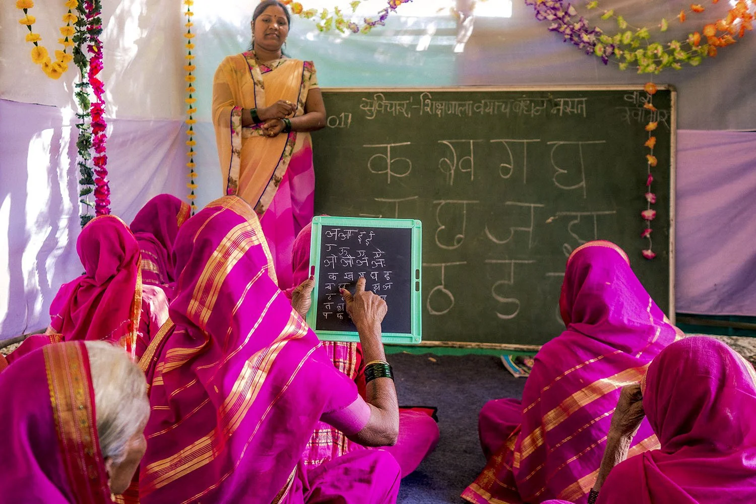 GRANNY SCHOOL_Photo Story by Satyaki Ghosh10.JPG