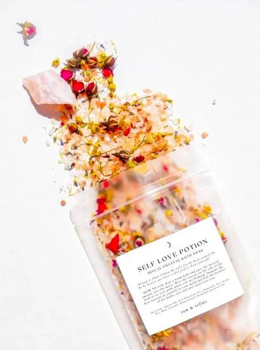 Rock & Rose Rituals ritual bath salts with rose quartz crystal, rosebuds and botanicals
