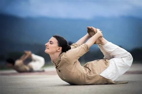 Yogasanas - Classical Hatha Yoga (Isha Hatha Yoga) by Sadhguru