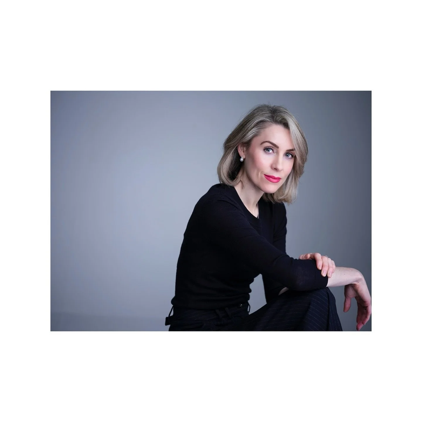 ✨ Headshots that show the real you ✨
I love creating portraits that feel honest, natural and confident — whether it’s for your business profile, acting portfolio or simply to capture you as you are.
I’m also so excited to now have