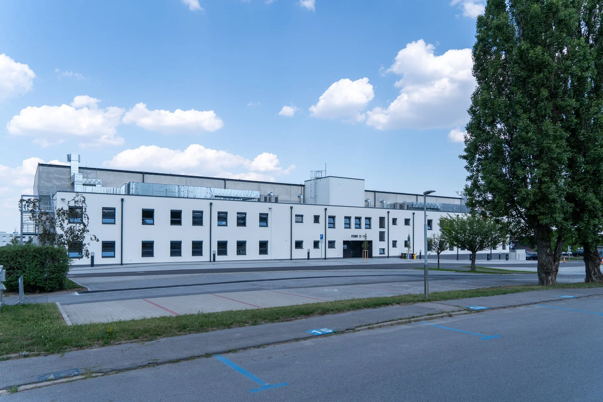 barrandov-studio_at11-12.jpg