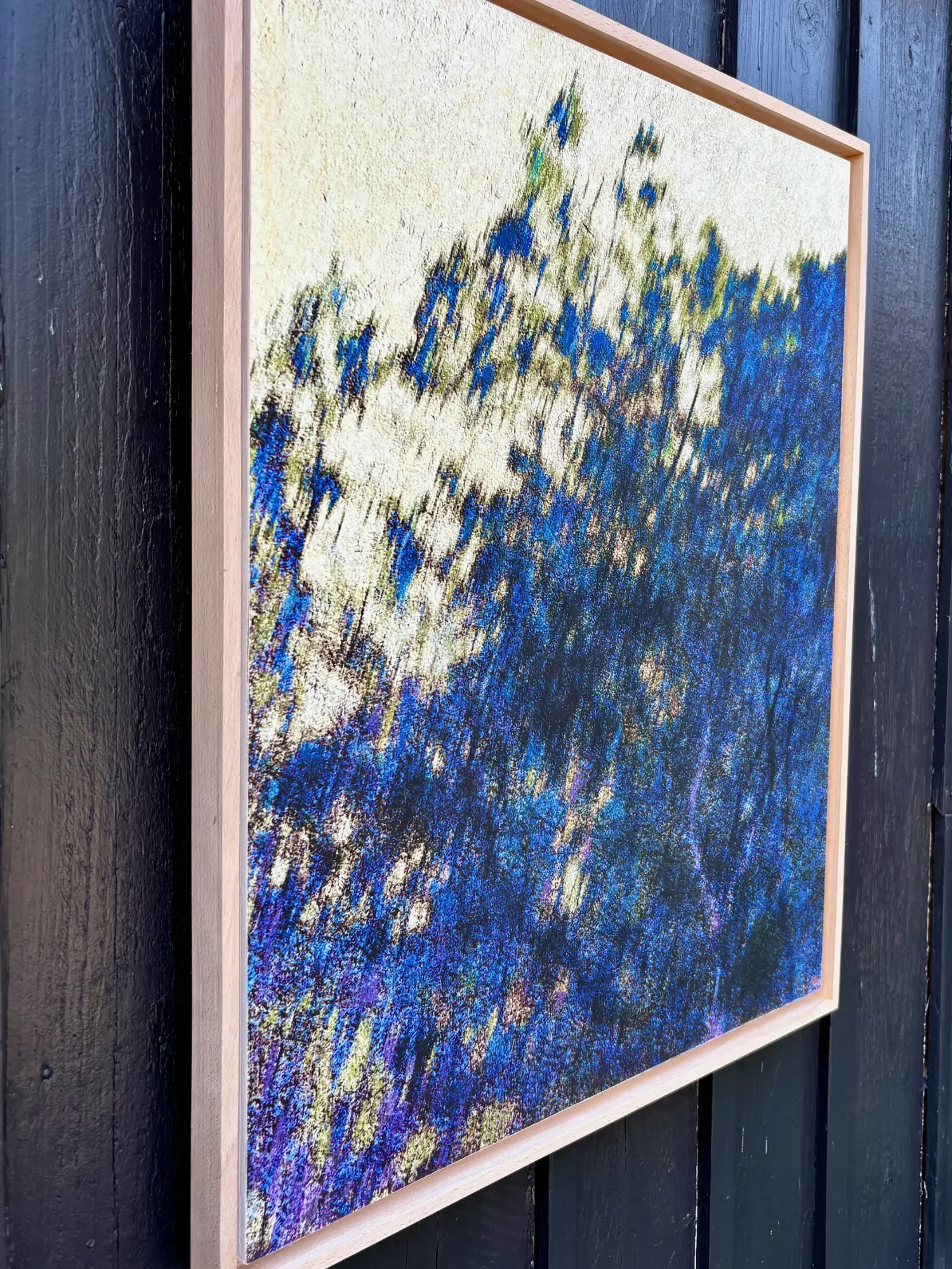 Tirage d'art sur papier japonais de l'œuvre L'arbre qui rêve bleu par Gwenaëlle Le Mée. Photographie artistique en édition limitée montrant un arbre bleu aux détails oniriques.