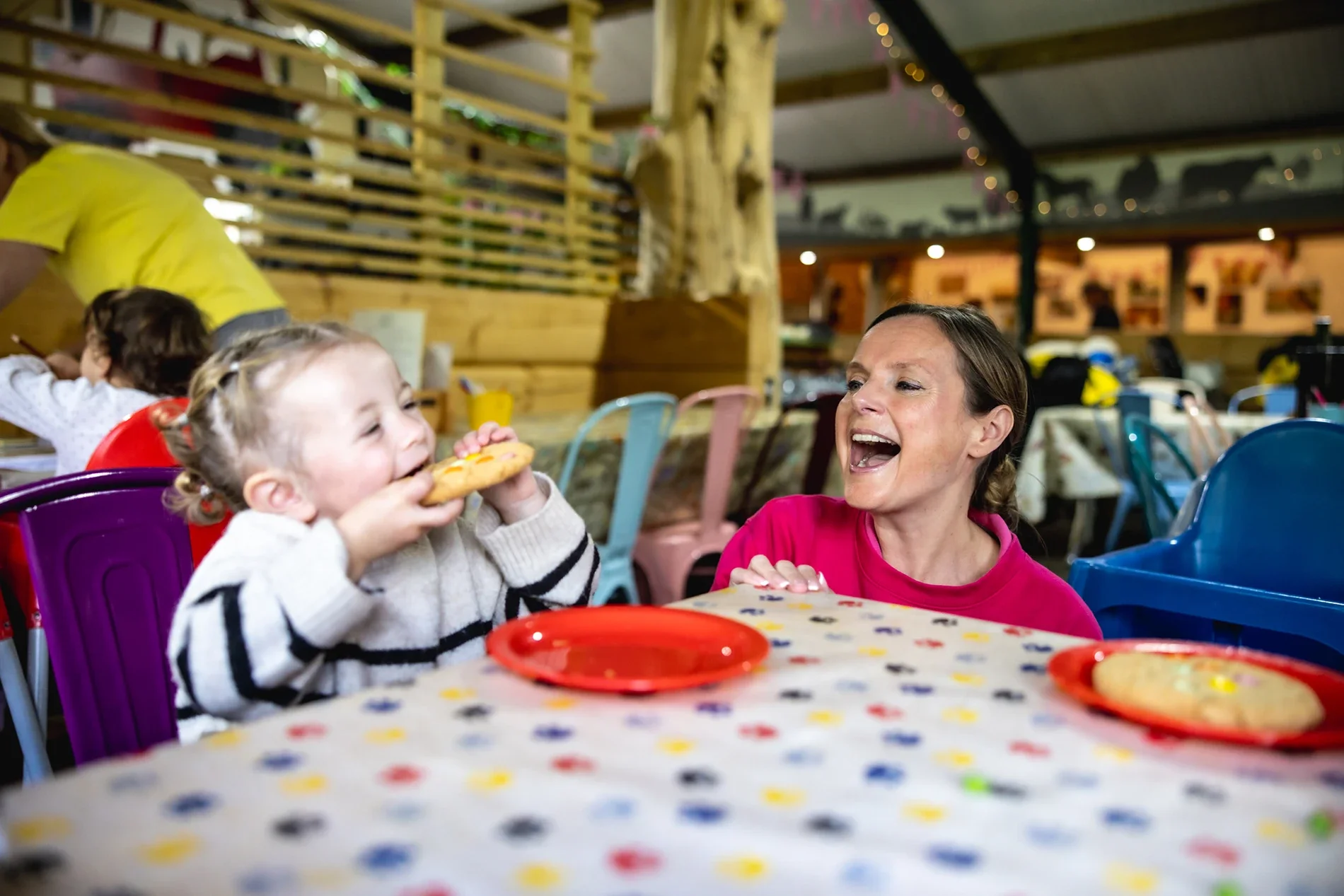 KinsPhotographic_Washbrooks_Family_Farm-97.webp