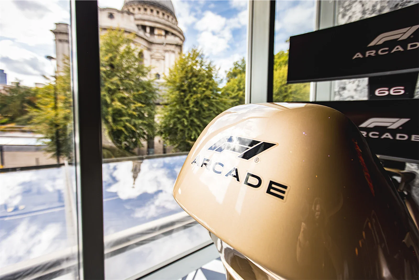 Bullhorn-Corparate-photography-F1Arcade-6.webp