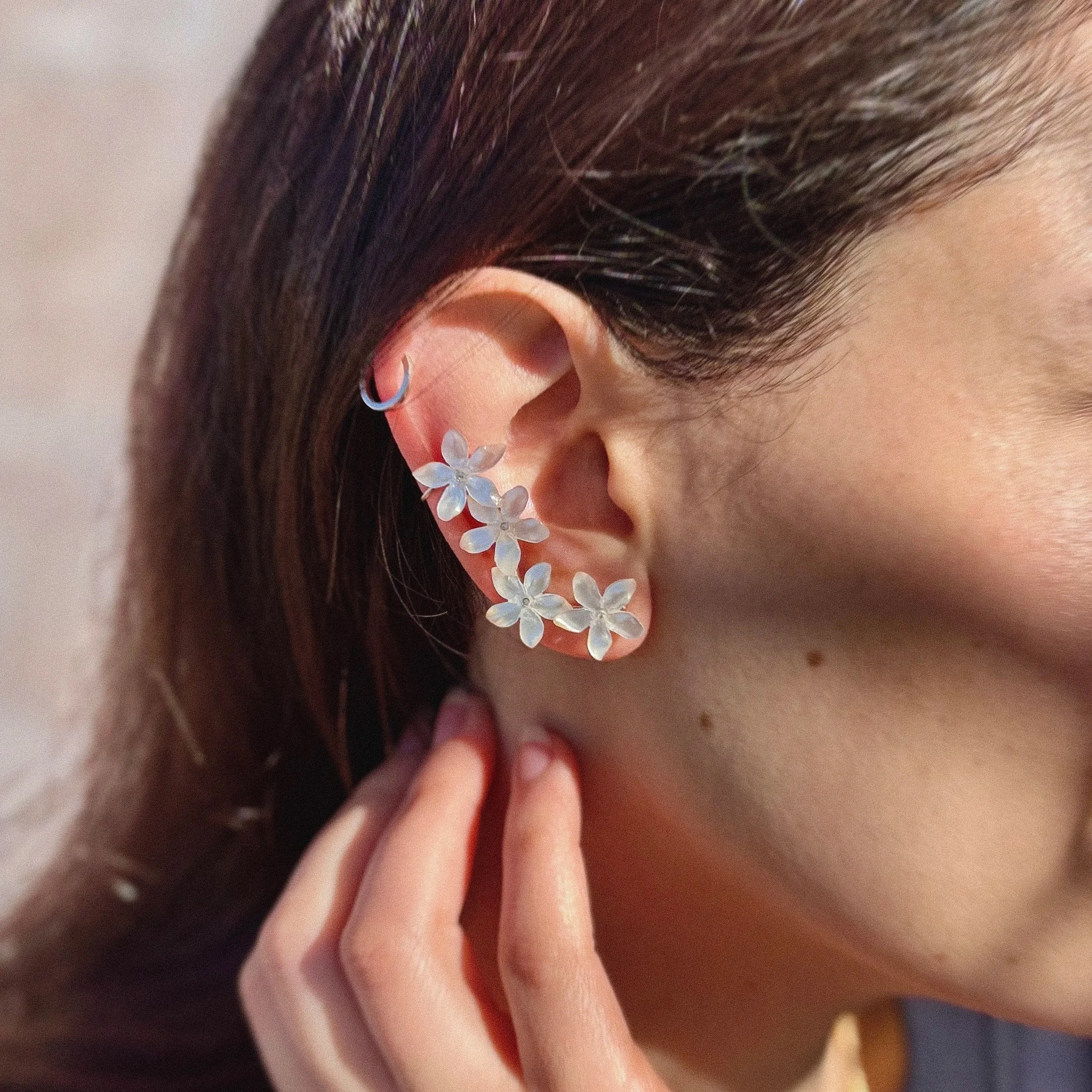 Damascene Jasmine Climber Earring