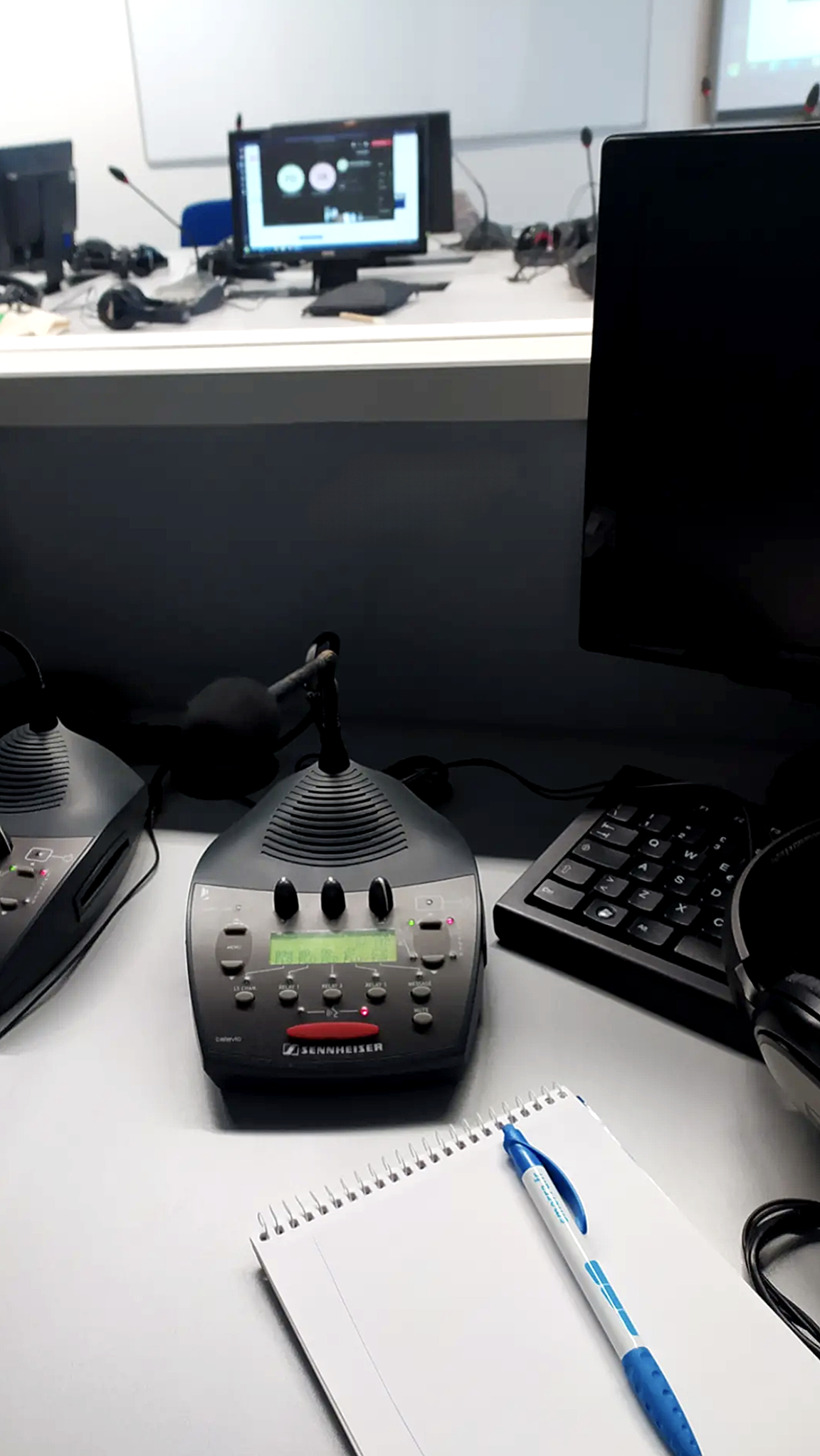 Alice_Bove_Interpreter_Booth_Equipment_Medical&Pharma