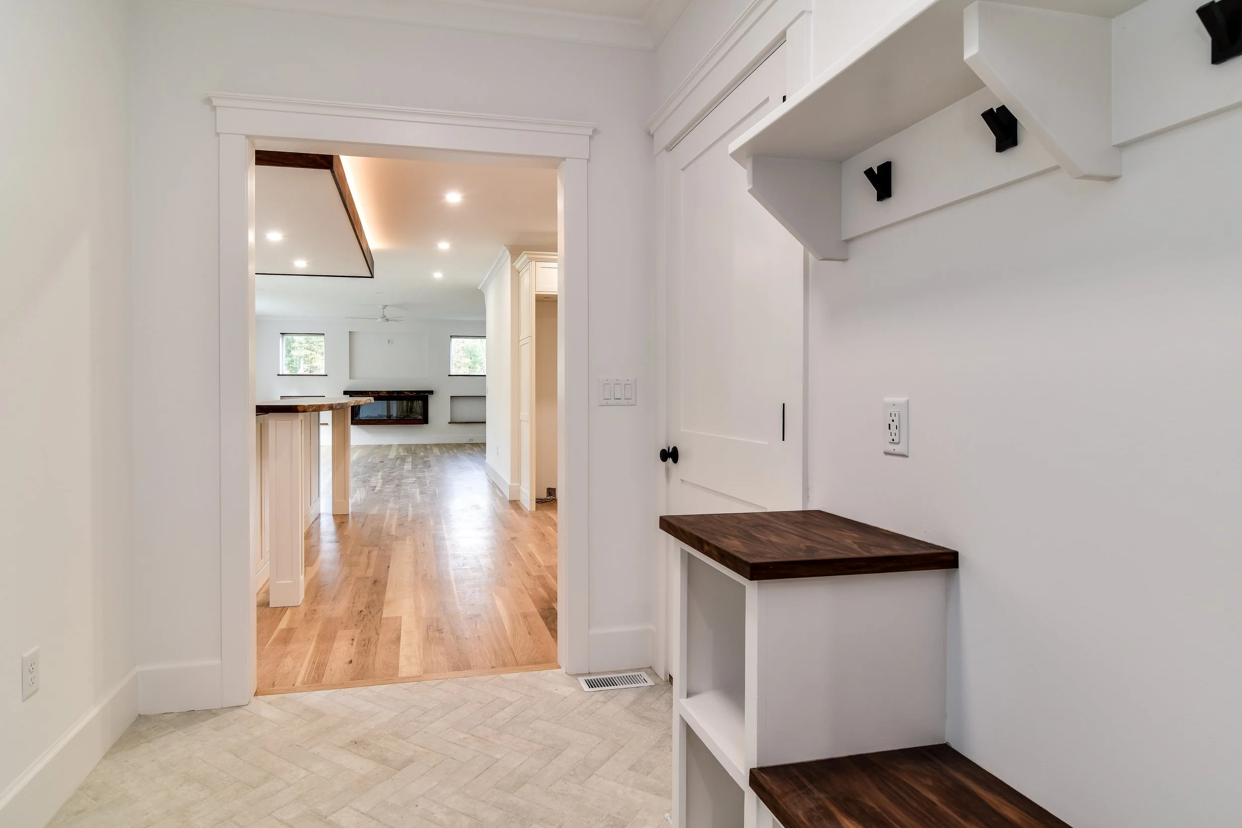 025-FWB_0034Enf Oct 8.jpg