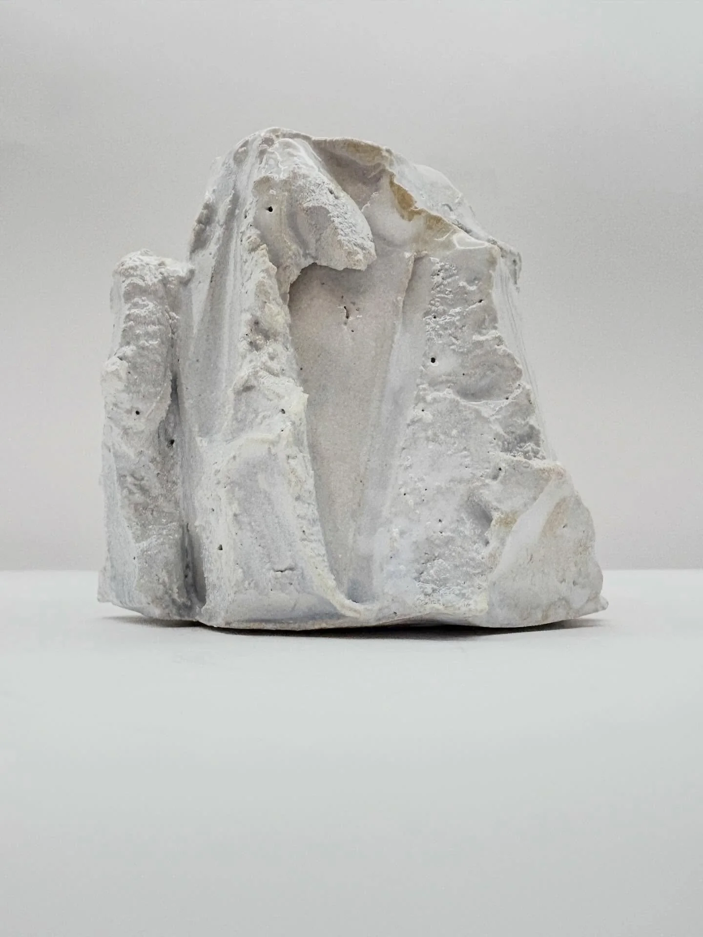 Kurinuki vase in Star 6 White with a light cobalt wash and a later of white cover glaze. No amount of my messing with my lighting effectively revealed the underlying blue tint&hellip; any tips?

Two exciting upcoming events: March 27 &amp; 28 I will 