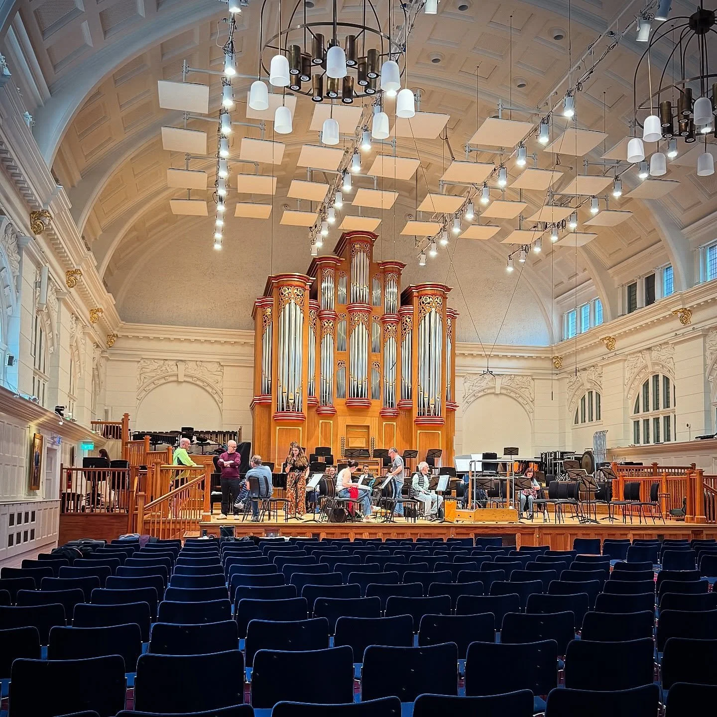Blast from the past 💥 Rehearsing with Brighton Phil at RCM today. Very strange being back in this building after 20+ years!! 👵🏼 It&rsquo;s changed a lot but looking great 💫#royalcollegeofmusic #flutelife #memories #studentdays