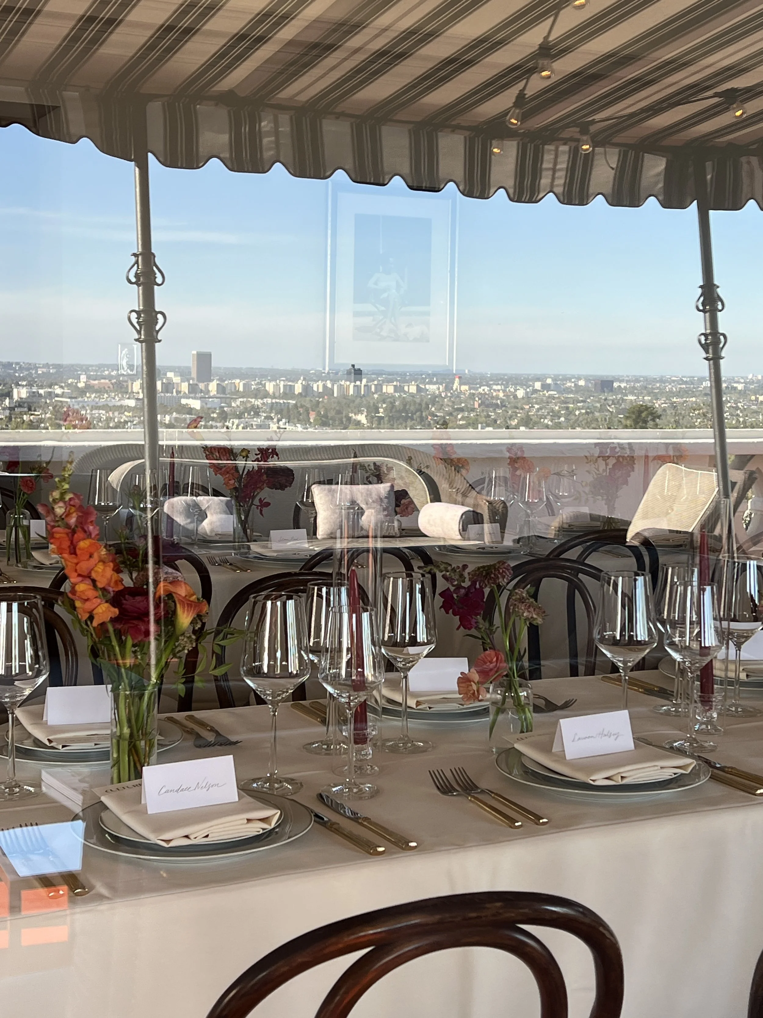 Los Angeles calligrapher providing on-site calligraphy for a live event