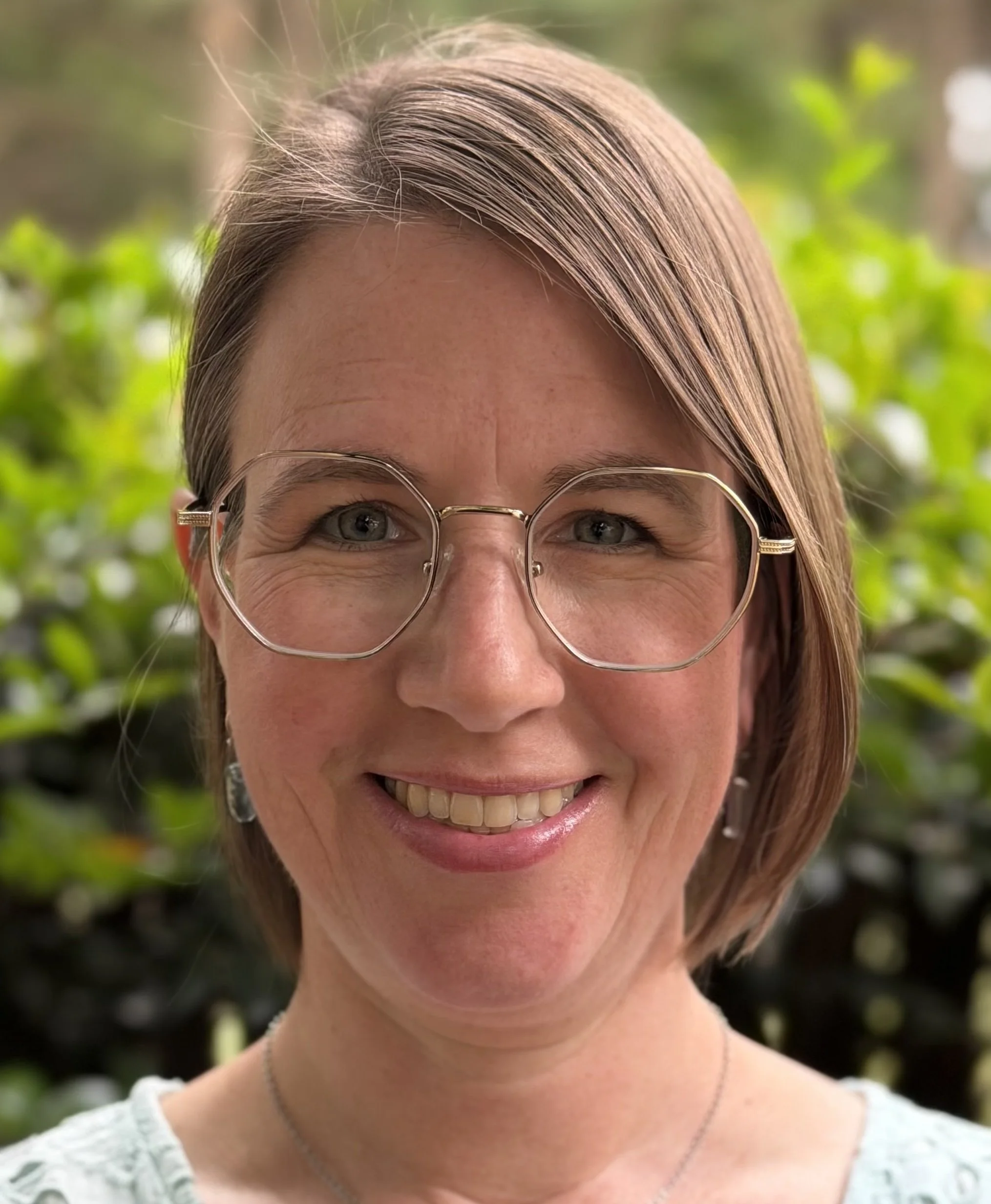 Dara Suchke, holistic coach, owner of Tend Your Self, LLC 
registered nurse, gardener, holistic coach and somatic experiencing guide