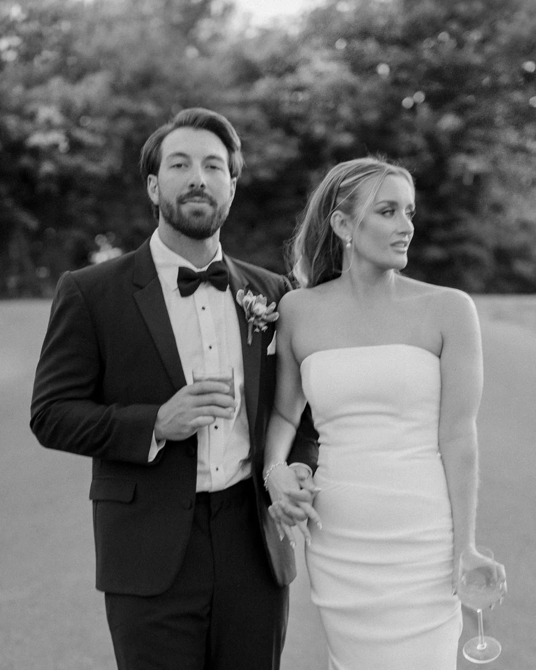 Who knew August would bring in the fall weather? A few sweet moments from Savannah + Tony&rsquo;s day