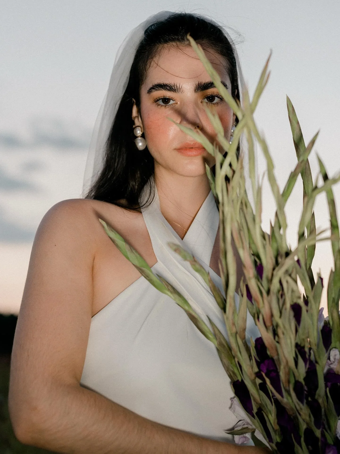 Makeup that&rsquo;s made to be the heat 🥵

Makeup by Kelsey and hair by Evamarie at @earthtonesartistry 
@christieheimbachphoto for photography