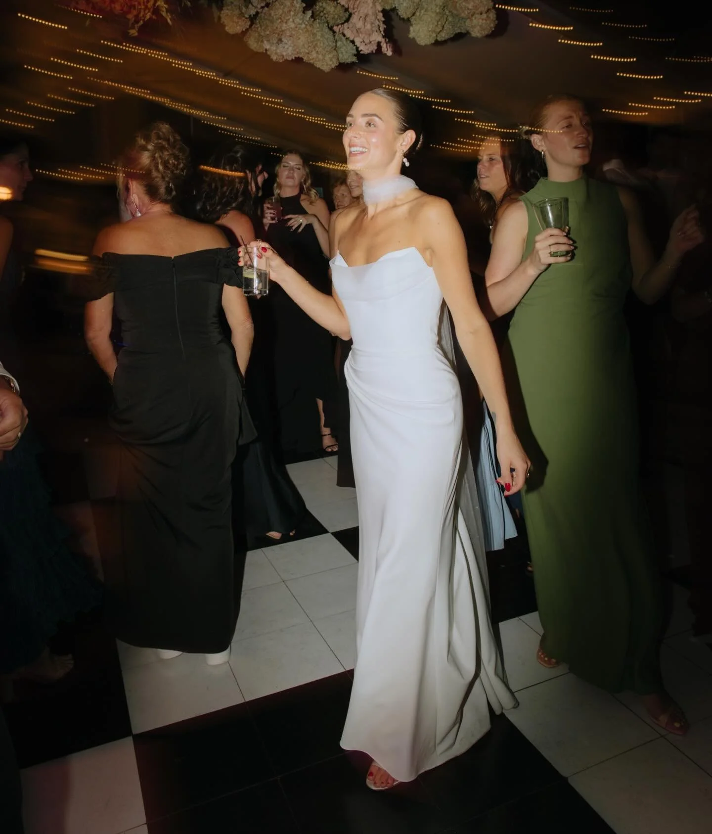 Sign of life post! Reach out to us via our website to connect with us!

Wedding Photographer Team + Drone: Michelle Elyse Photography @michelleelysephoto
Coordination and Design: Confetti &amp; Co, Sarah @confettiandco
Florist: Belovely @belovely_co
