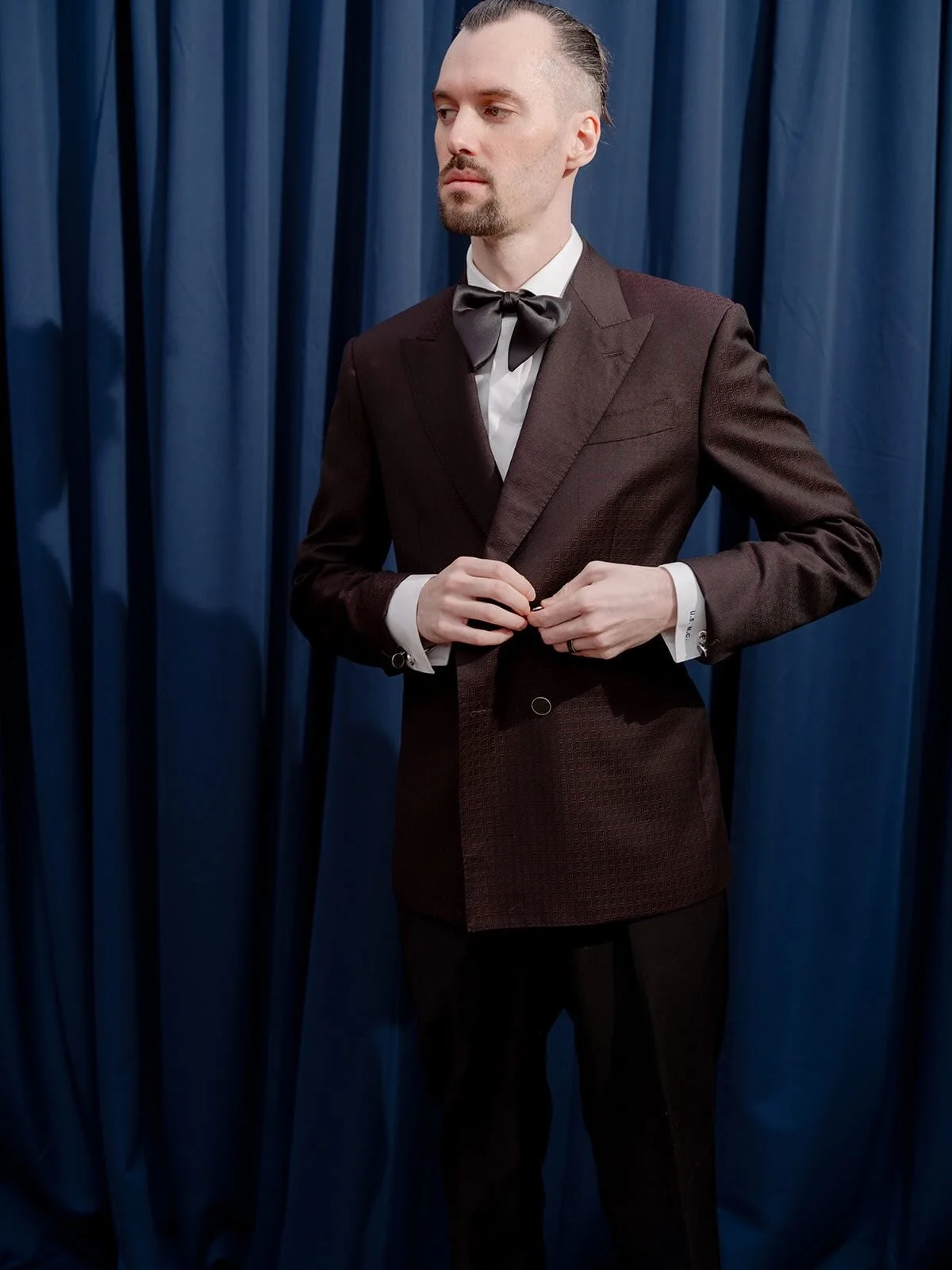 We have a service for everyone! We love diversity in more ways than one. We want everyone to have the ability to get a service with us that helps them to feel camera ready. Customizing services to suit anyone on the masc to fem spectrum is something 