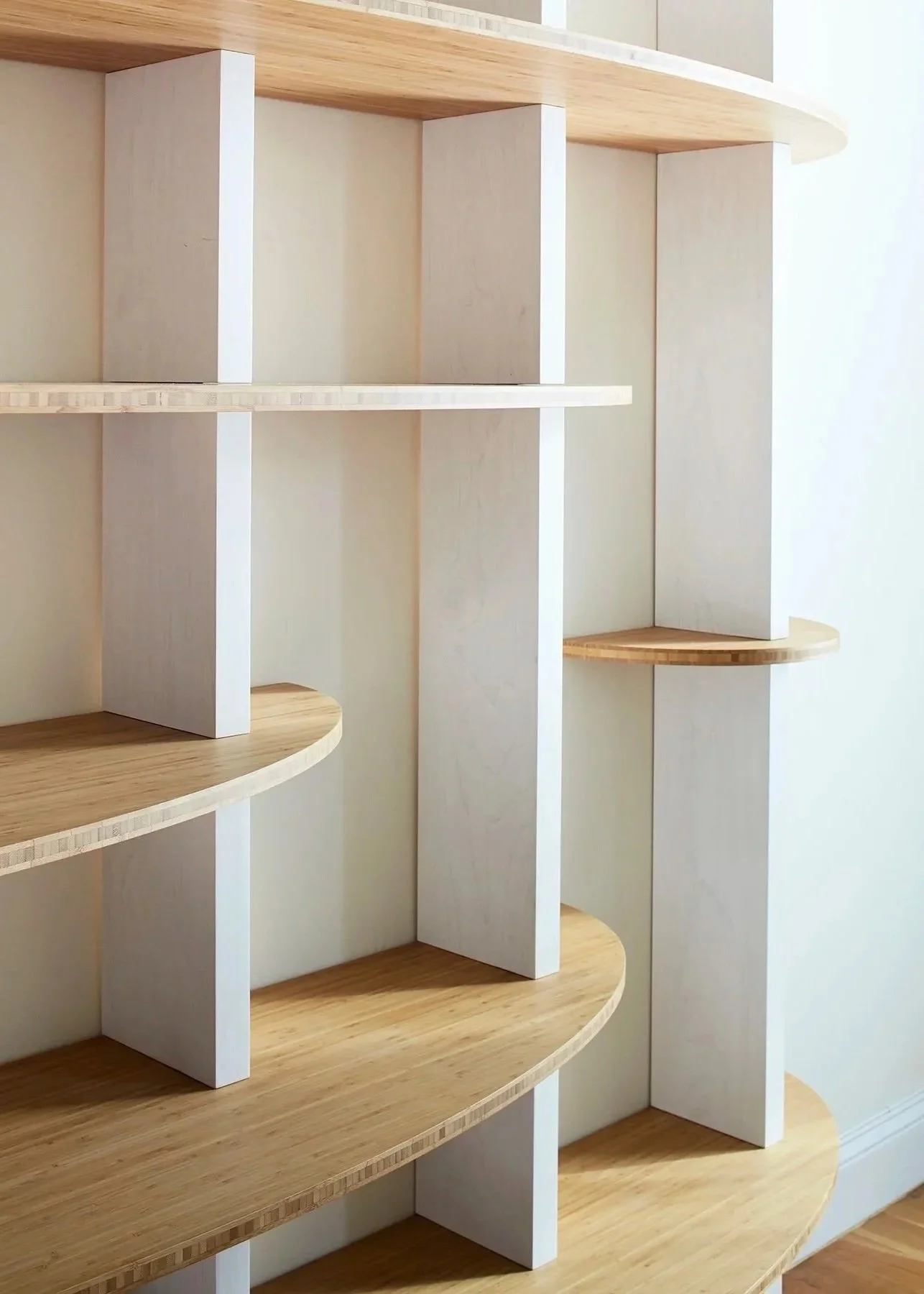 1702_Radunsky_155_WallShelf_212.jpg