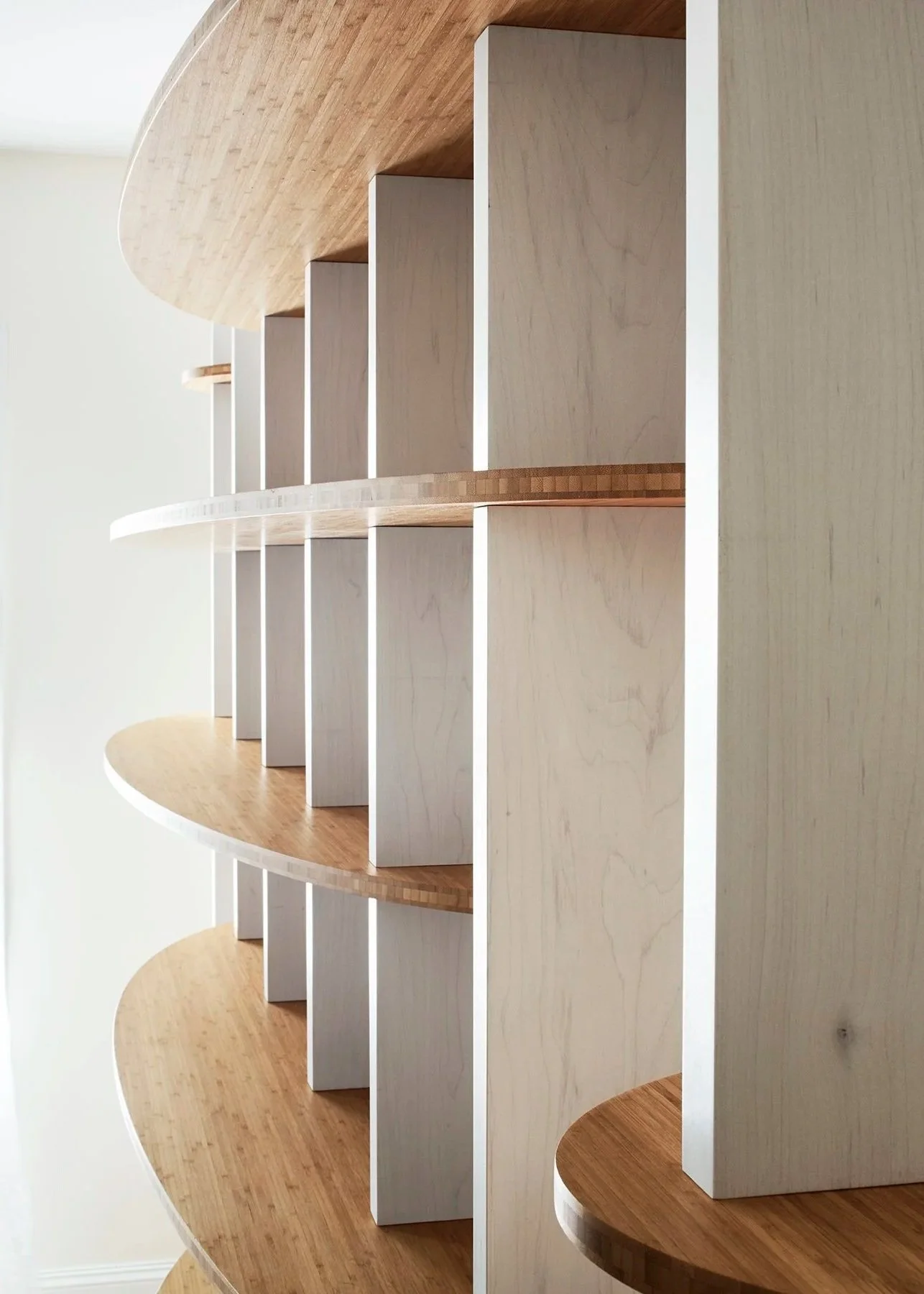 1702_Radunsky_155_WallShelf_222.jpg