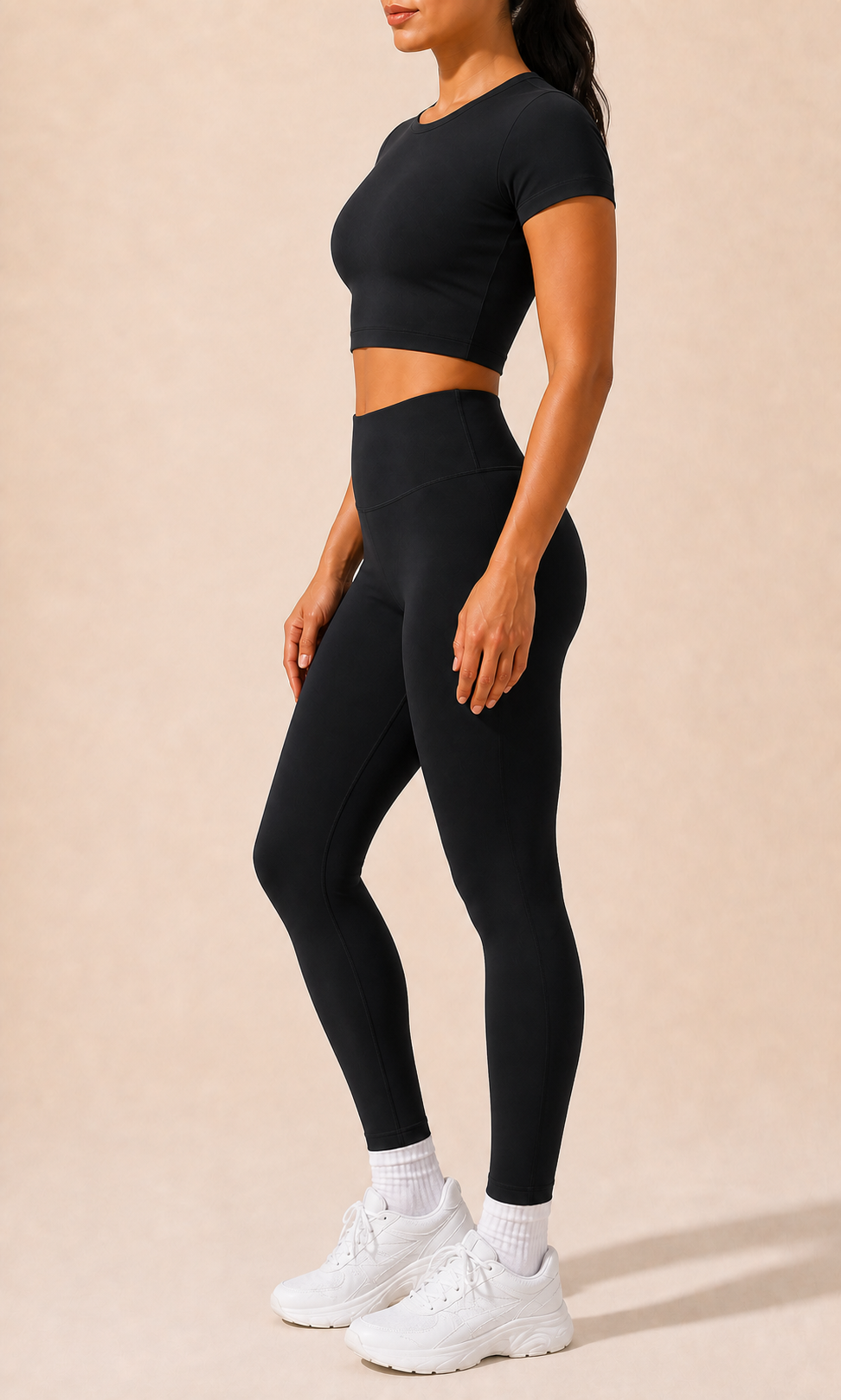 hm-black-short-sleeve-crop-leggings-brown-skin-latina-side-v1.png