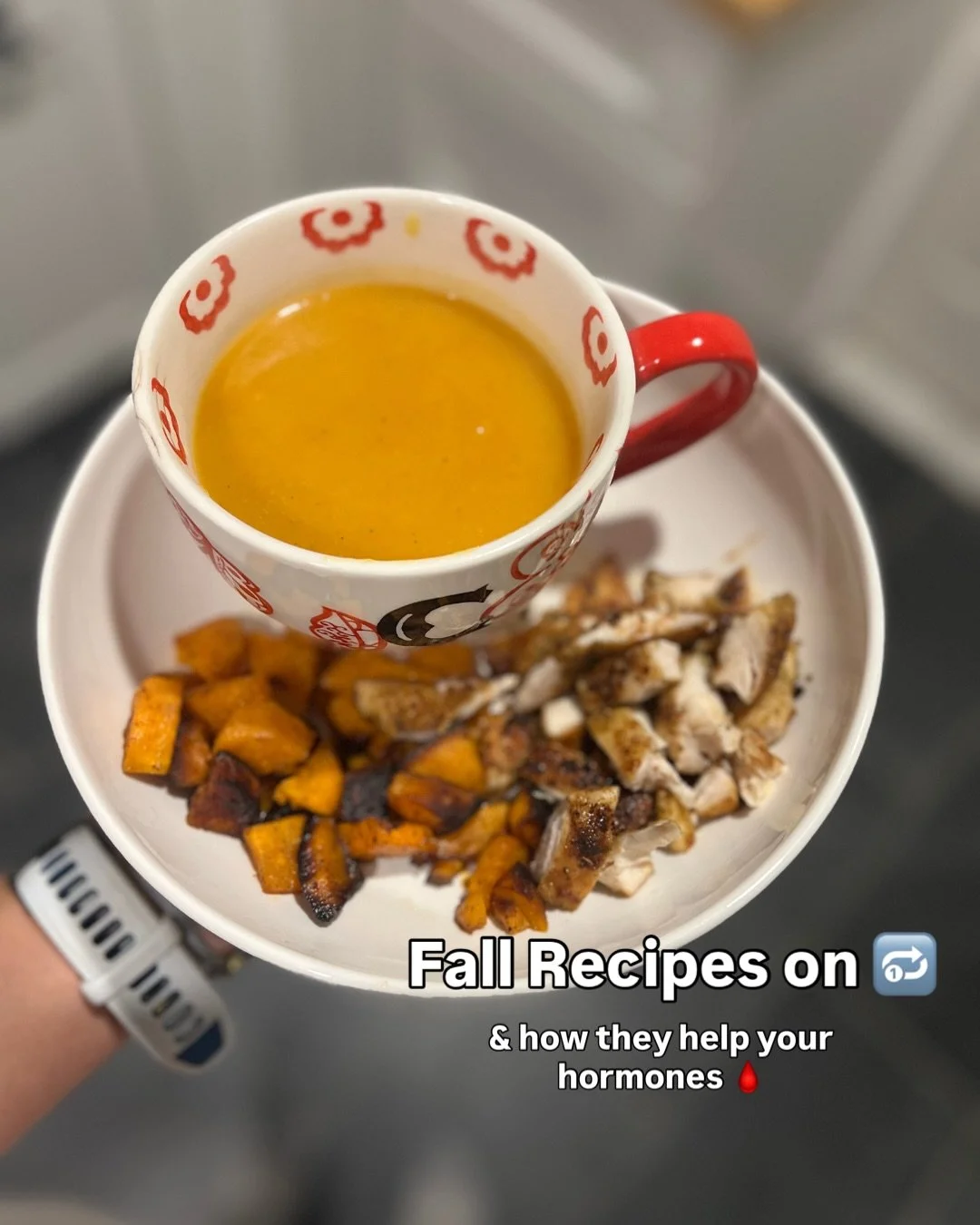 Recipes on 🔂 &amp; what they do for hormonal health

Sweet potatoes 🍠 
* vitamin A: crucial for hormone production, ovarian health, &amp; thyroid health
* High fiber for gut health &amp; steady blood sugar
* Potassium helps reduce PMS bloating 

Or