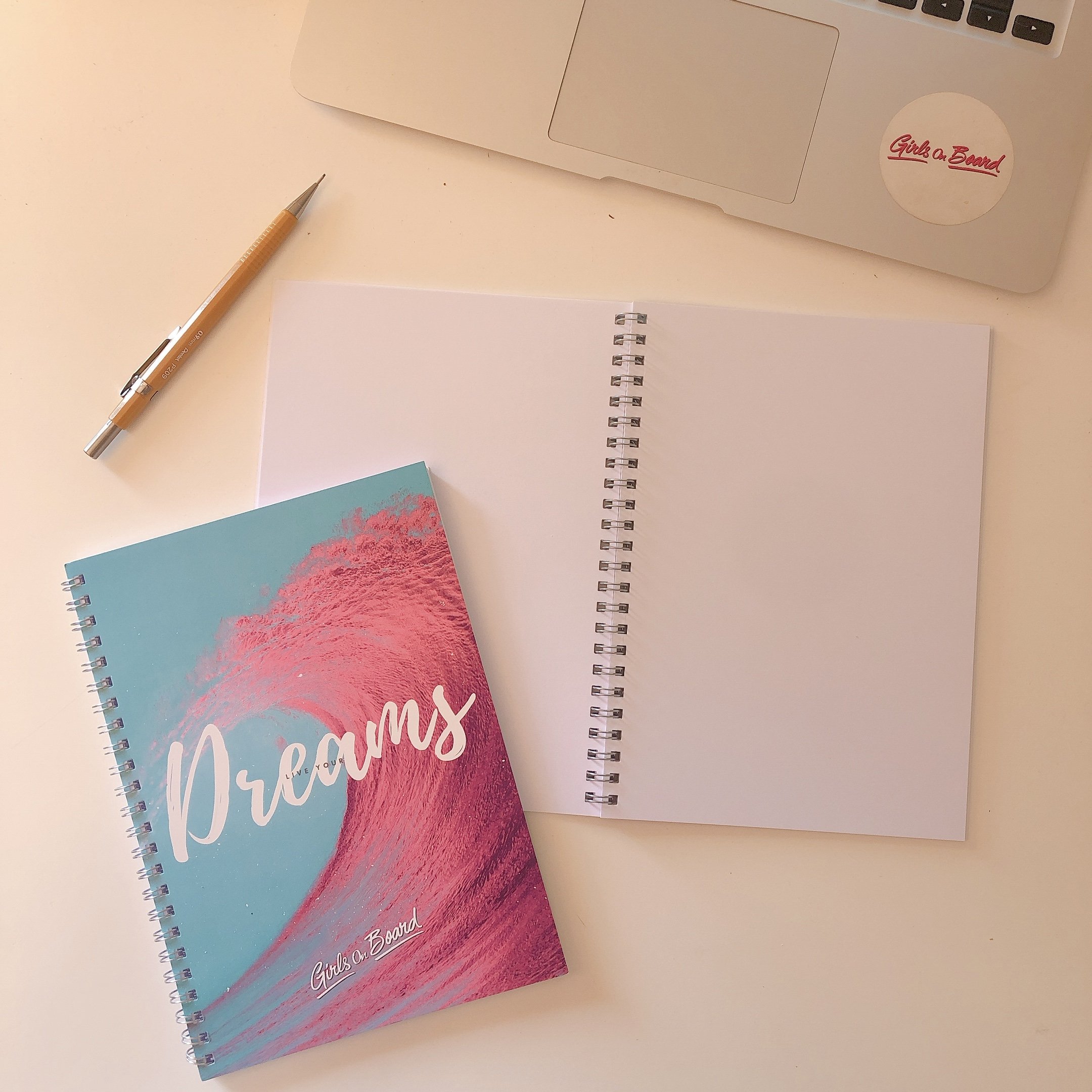 Caderno liso - Live your Dreams