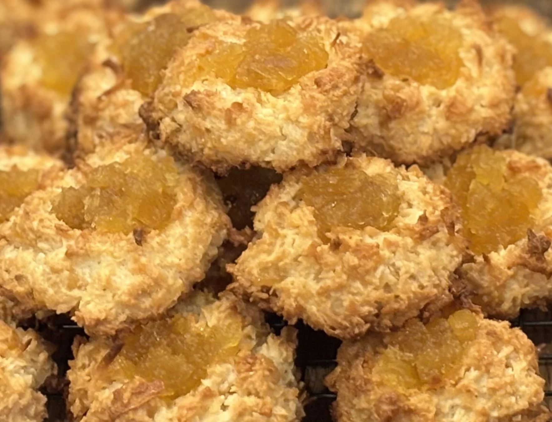 CoconutPineappleMacaroons.jpg