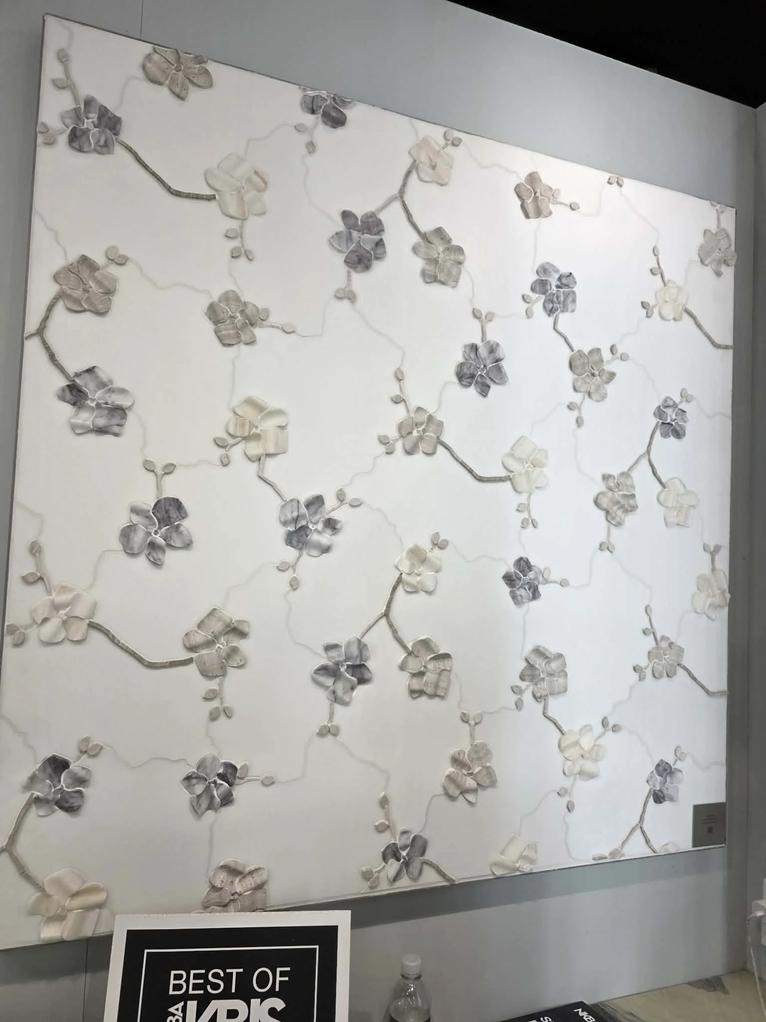 KBIS three dimensional tile