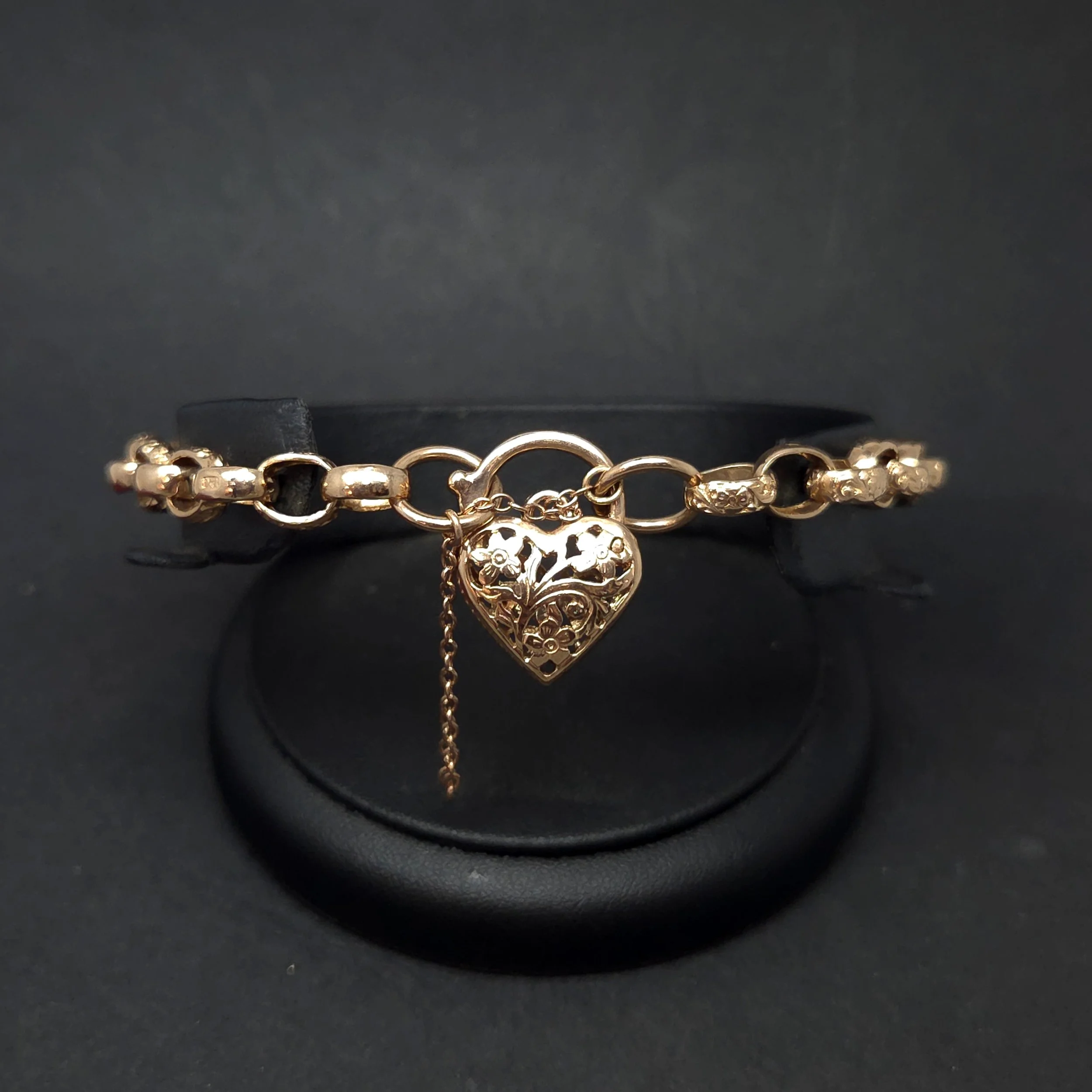 Rose Gold Fillagree Bracelett 1.jpg